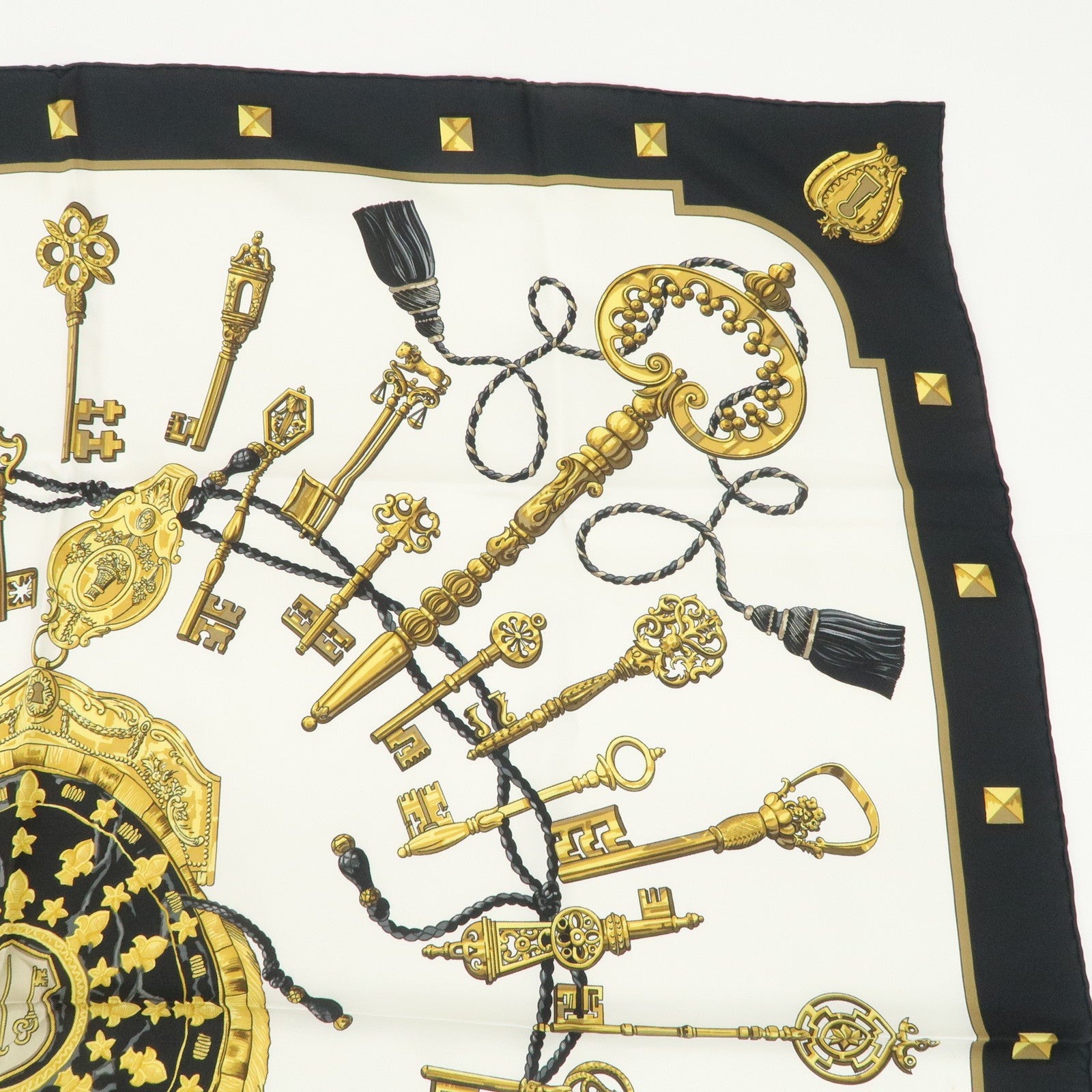 HERMES Carre 90 Silk 100% Scarf LES CLES THE KEYS RARE White Used