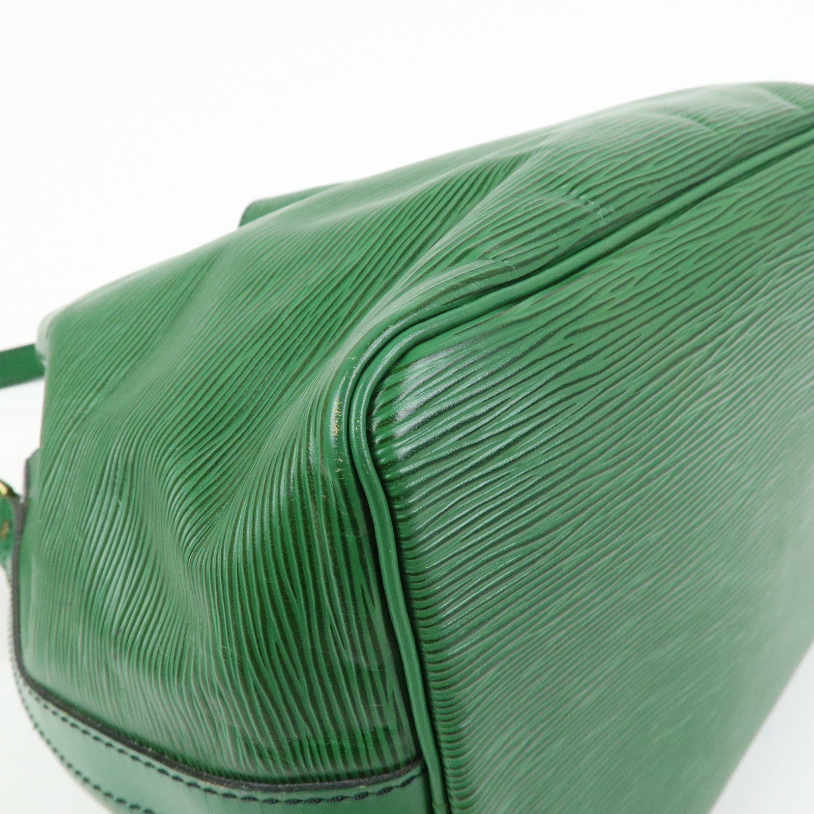Louis Vuitton Epi Petit Noe Shoulder Bag Borneo Green M44104