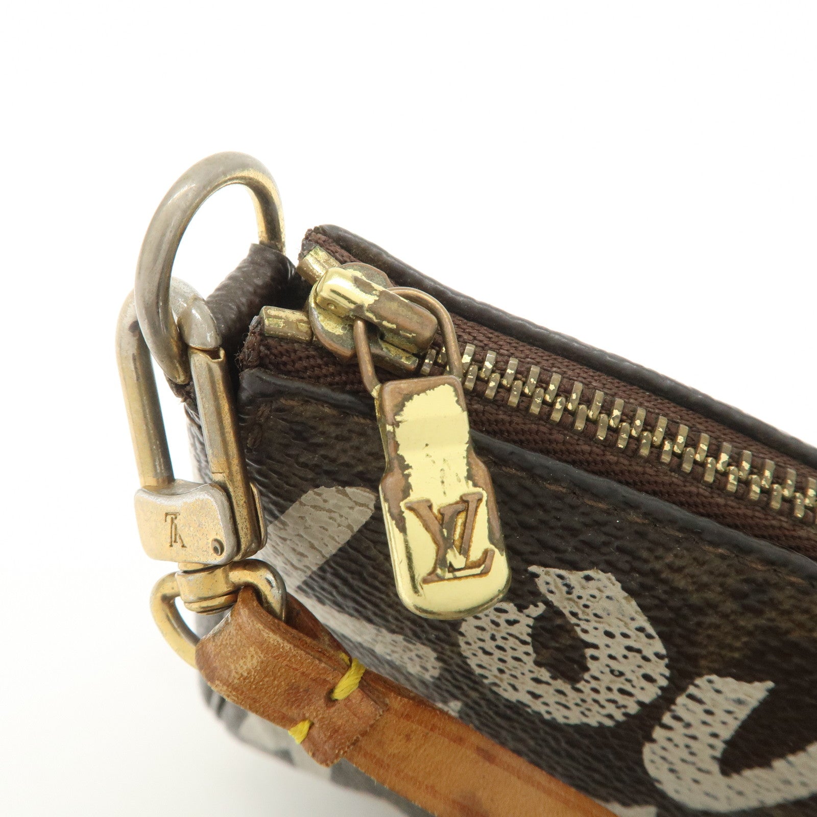 Louis Vuitton Monogram Graffiti Pochette Accessoires M92192
