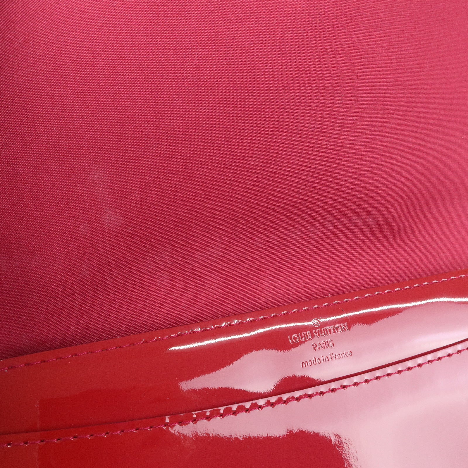 Louis Vuitton Vernis Leather Pochette Louise EW Clutch Bag M94270