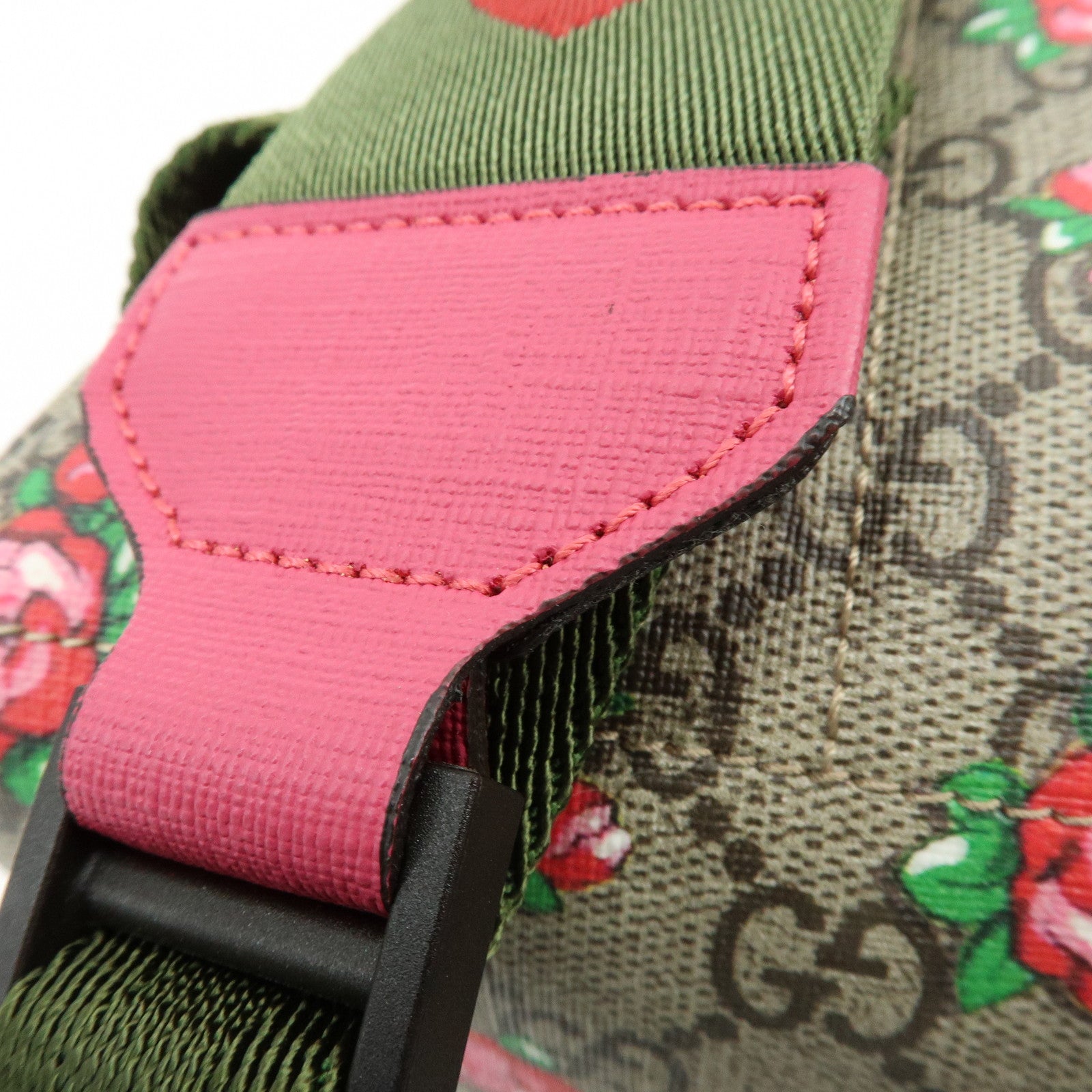 GUCCI Children’s GG Supreme Rose Heart Backpack Beige Pink 271327