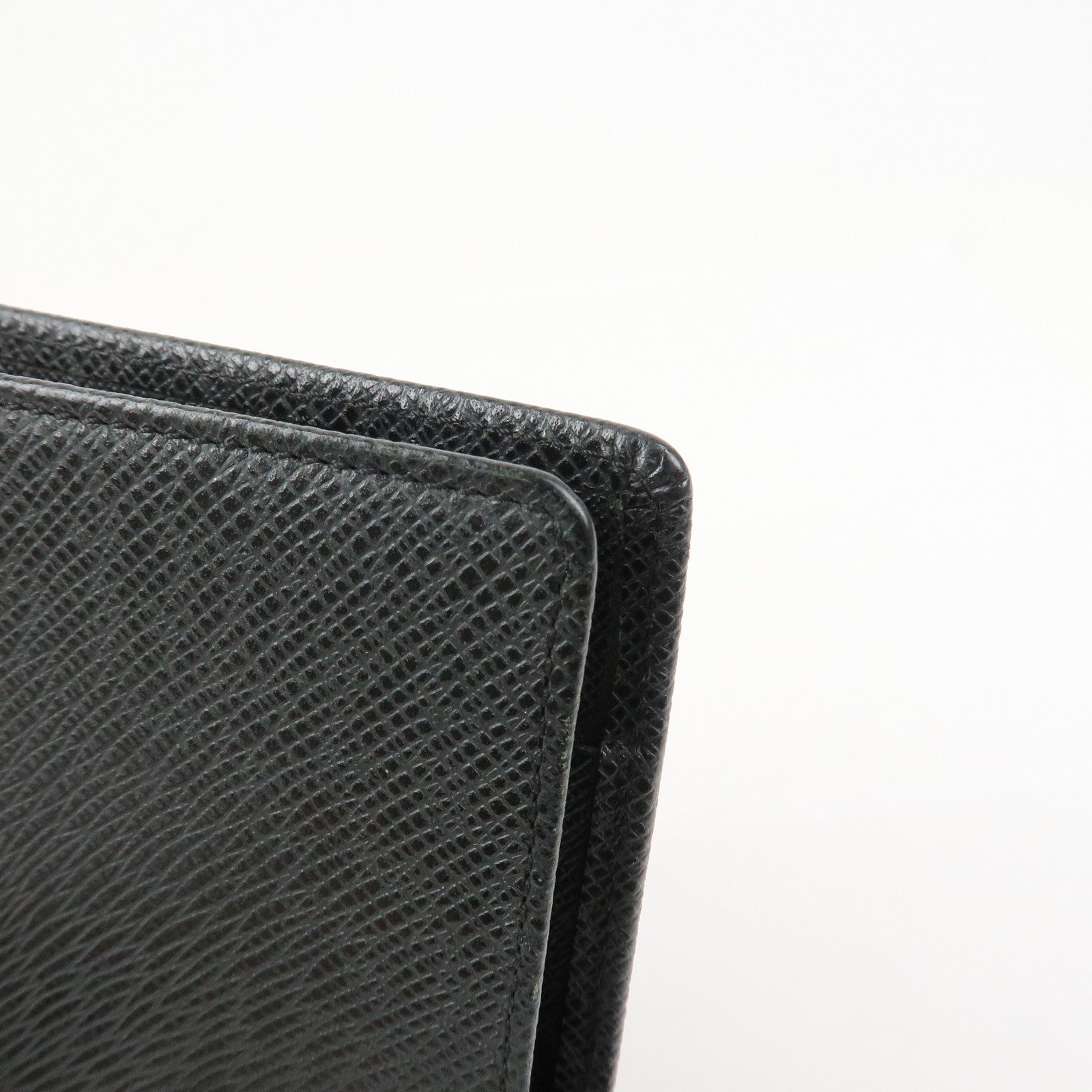 Louis Vuitton Taiga Leather Agenda MM Planner Cover Ardoise R20222