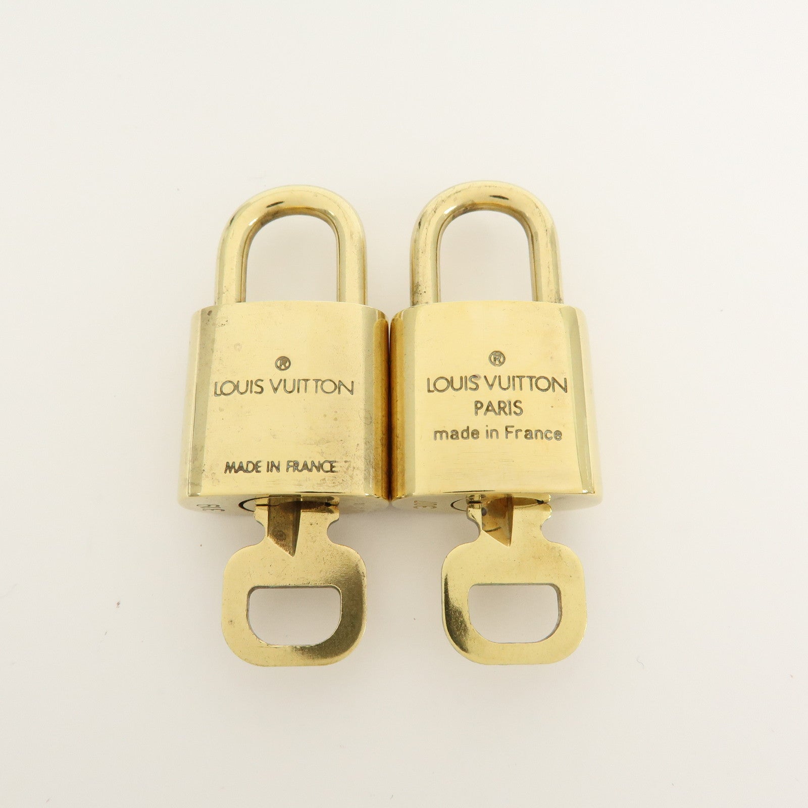 Louis Vuitton Set of 10 Lock & Key Cadena Key Lock Gold