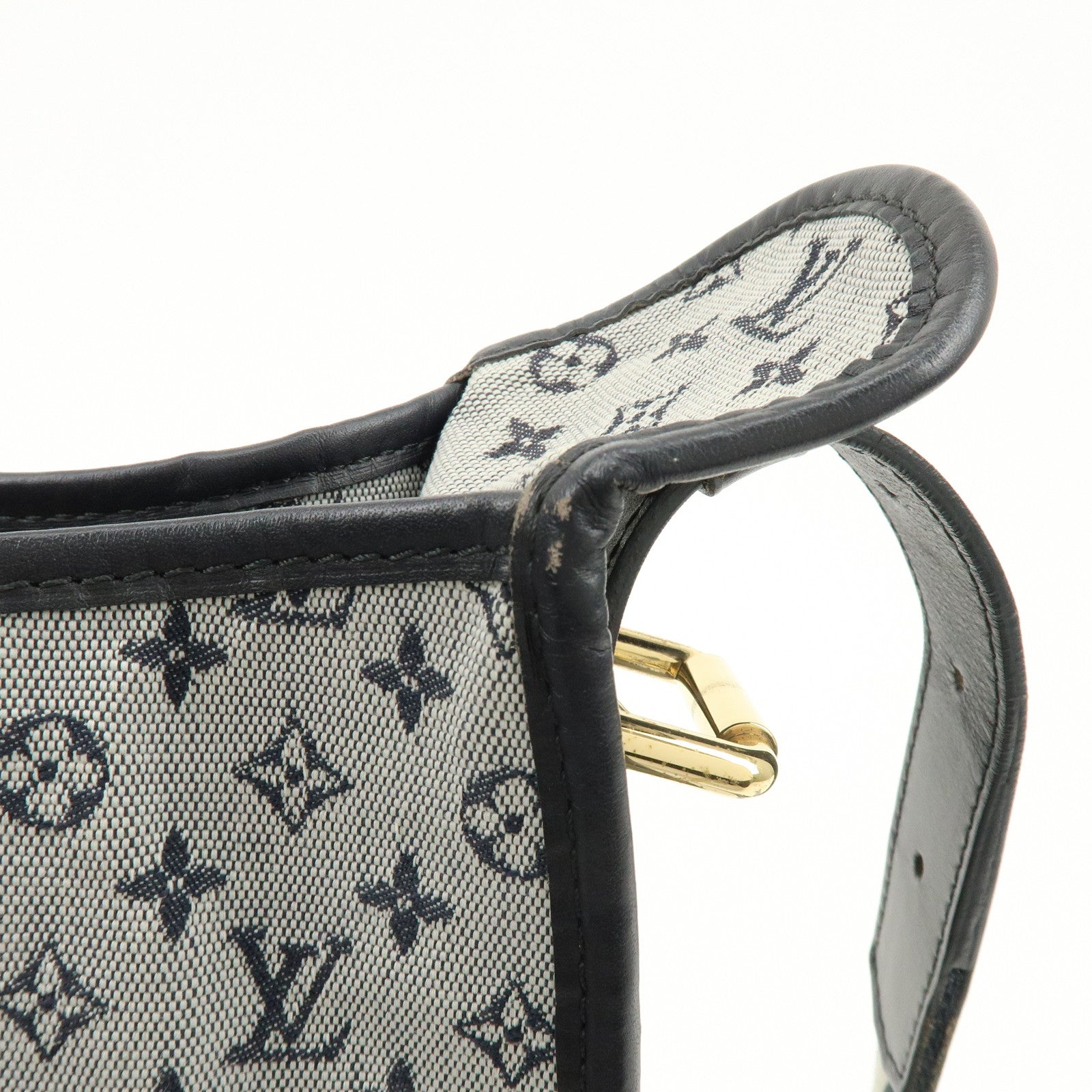Louis Vuitton Monogram Mini Buzas Marie Kate Shoulder Bag M92320