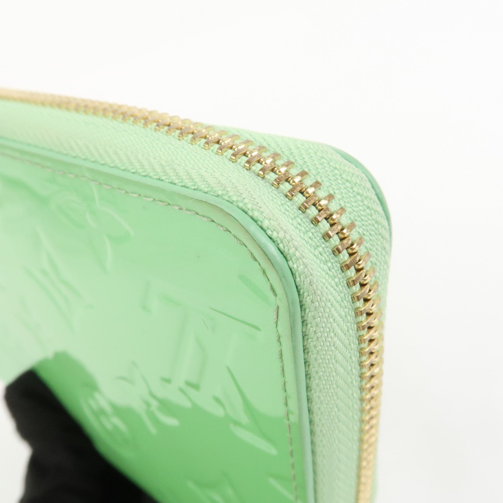 Louis Vuitton Monogram Vernis Zippy Wallet Gummy Apple M82065