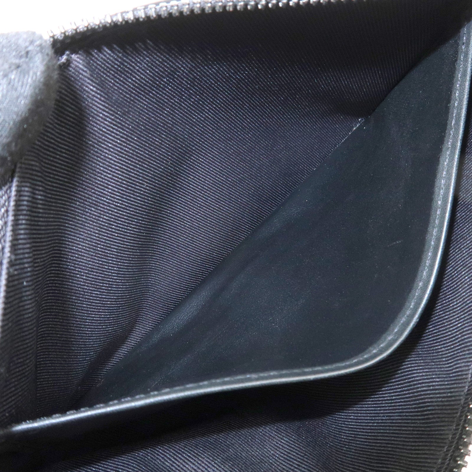 Louis Vuitton Monogram Shadow Pochette Discovery PM Noir M44335