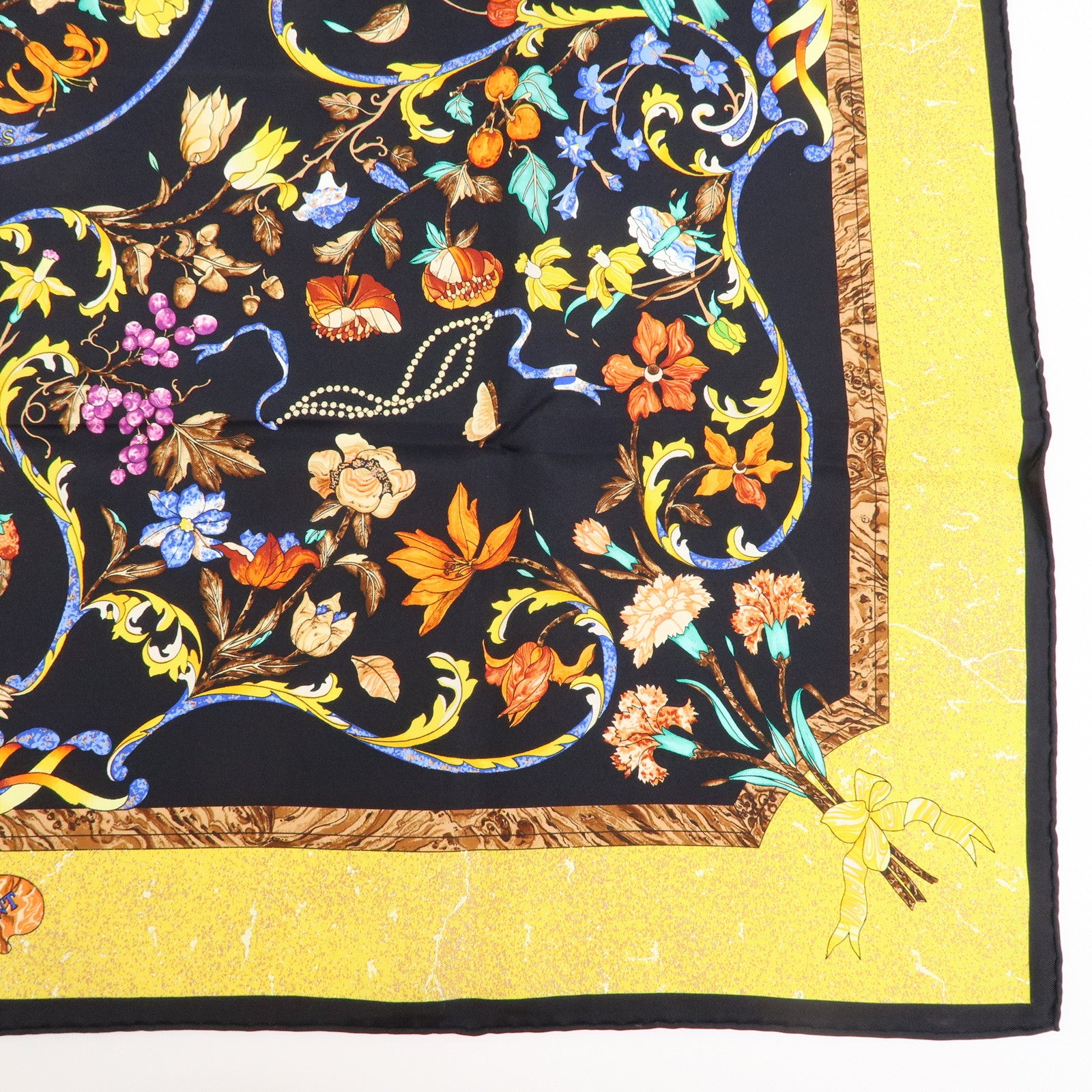 HERMES Carre 90 Silk 100% Scarf PIERRES D' ORIENT ET D' OCCIDENT