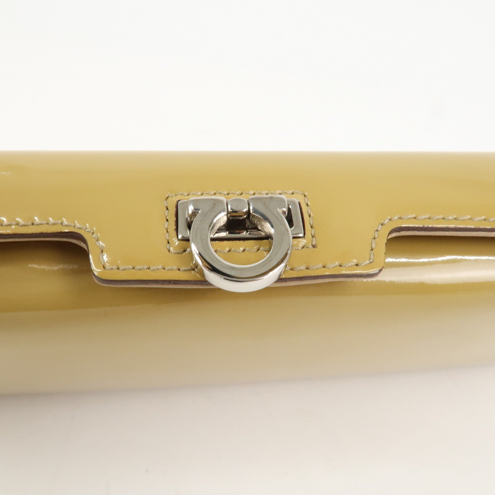 Ferragamo Gancini Patent Leather Chain Shoulder Bag Hand Bag Beige