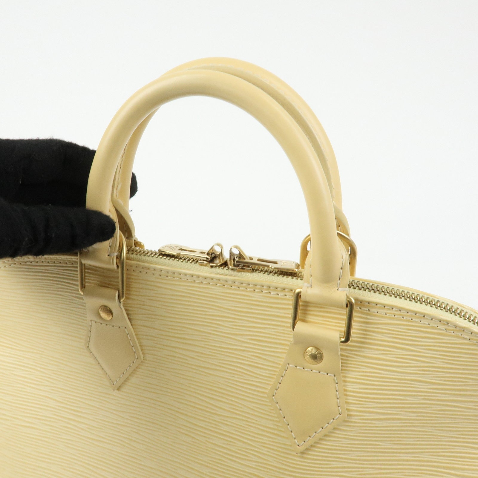 Louis Vuitton Alma Epi Leather Hand Bag Vanilla M5214A