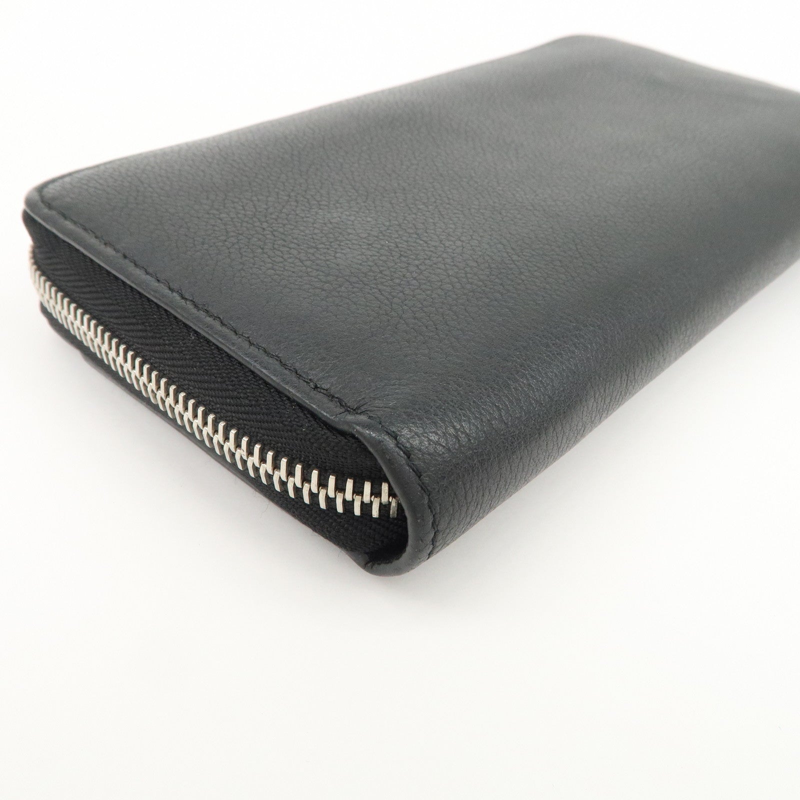 Louis Vuitton Lockme Leather Round Zippy Long Wallet Noir M62622