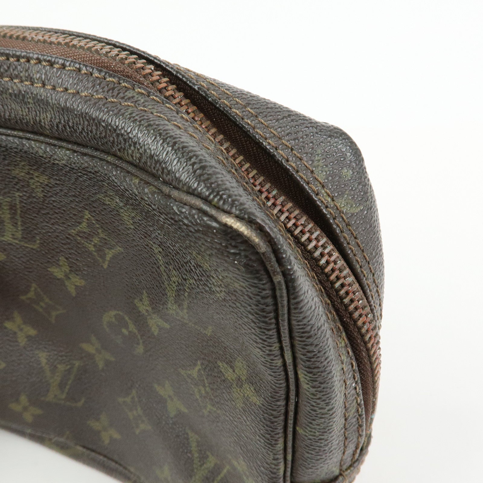 Louis Vuitton Monogram Trousse Toilette 23 Cosmetic Pouch M47524