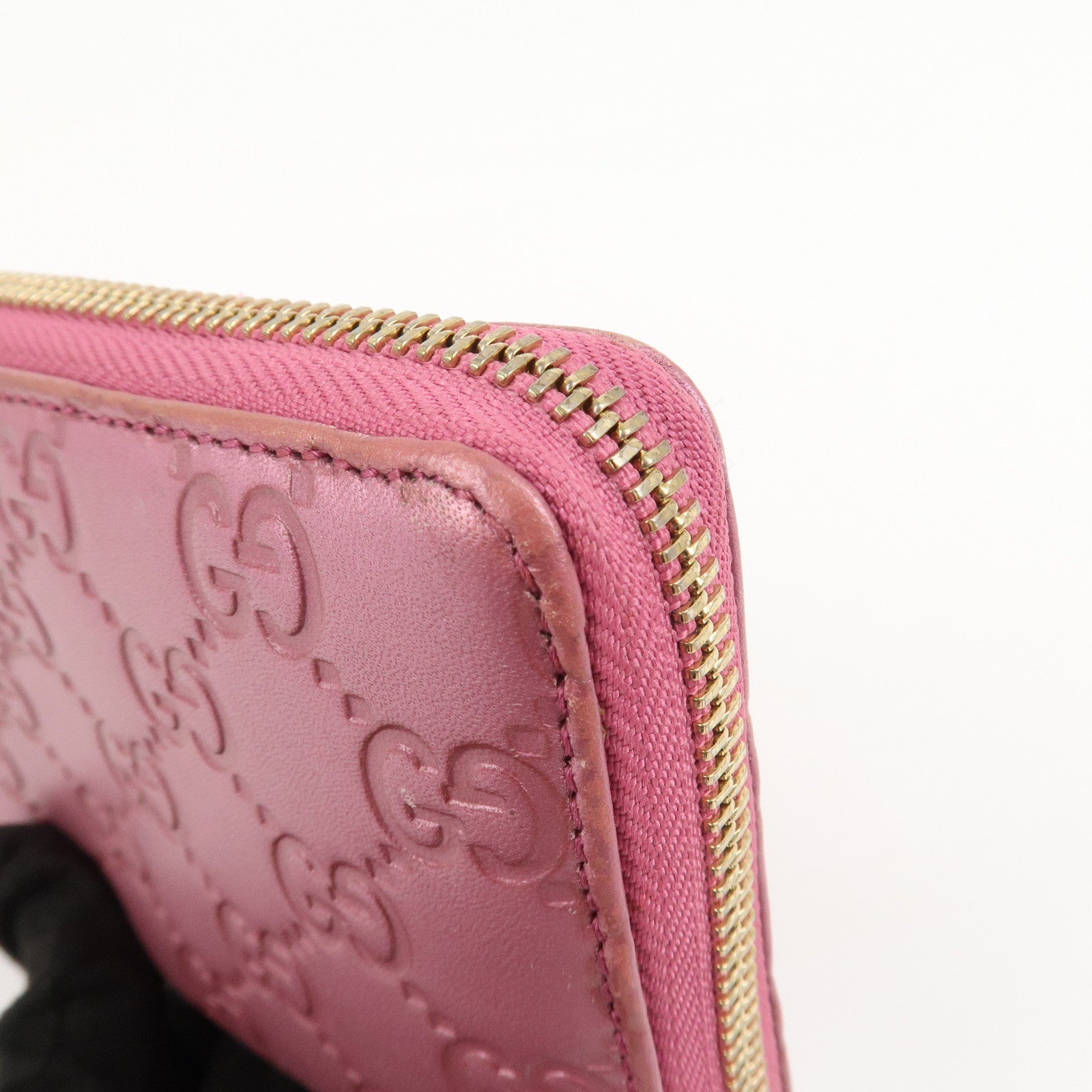 GUCCI Lovely Heart Guccissima Leather Round Zippy Long Wallet 278566