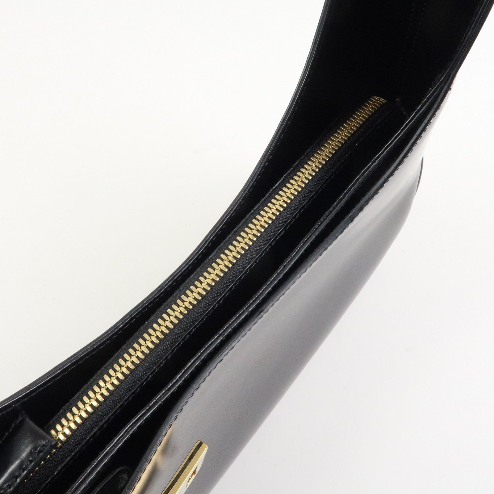 Ferragamo Gancini Logo Leather Shoulder Bag Hand Bag Black