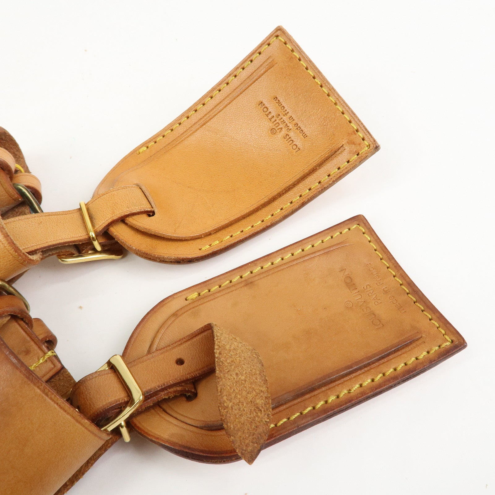 Louis Vuitton Set Of 20 Leather Name Tag & Poignet