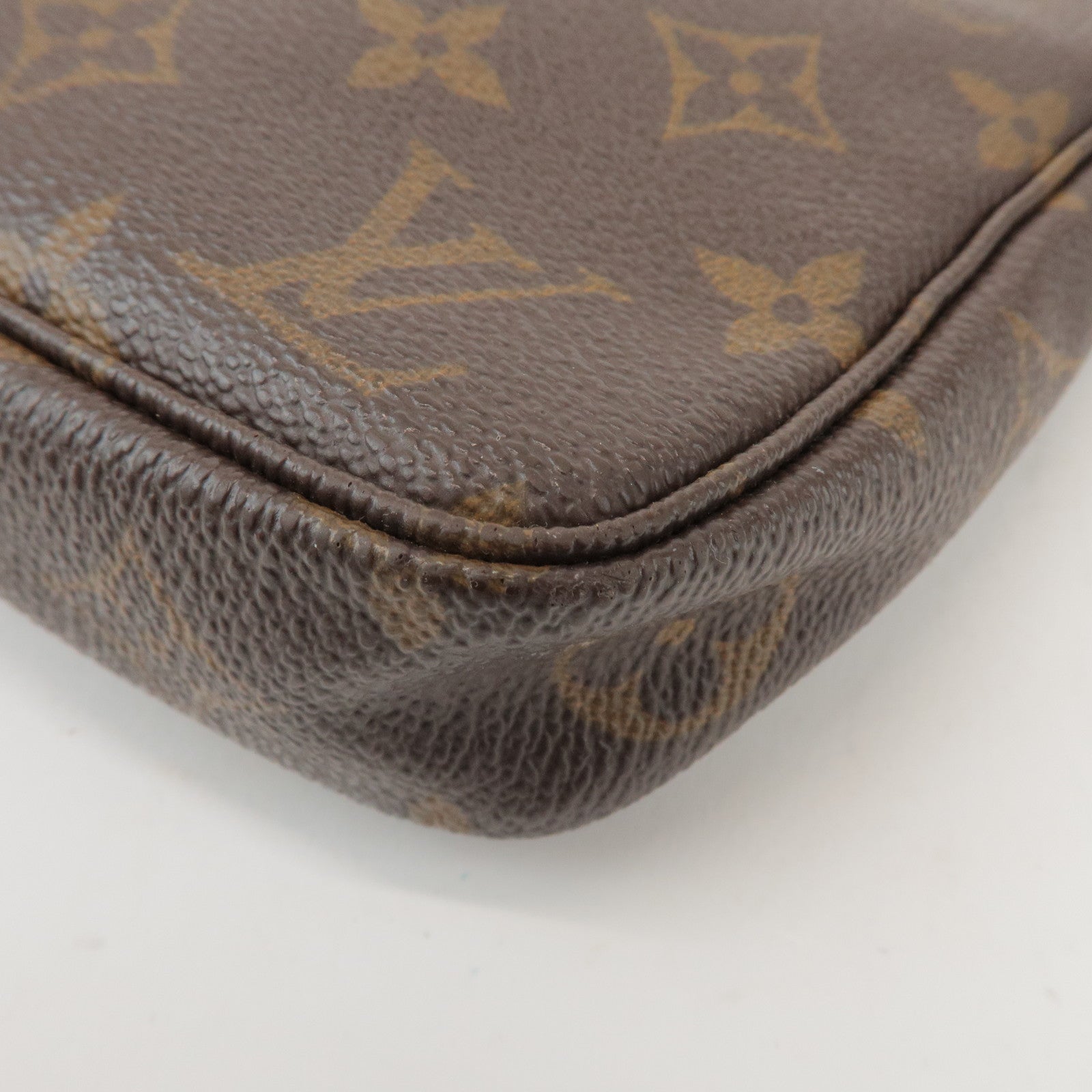Louis Vuitton Monogram Pochette Accessoires Pouch Hand Bag M51980