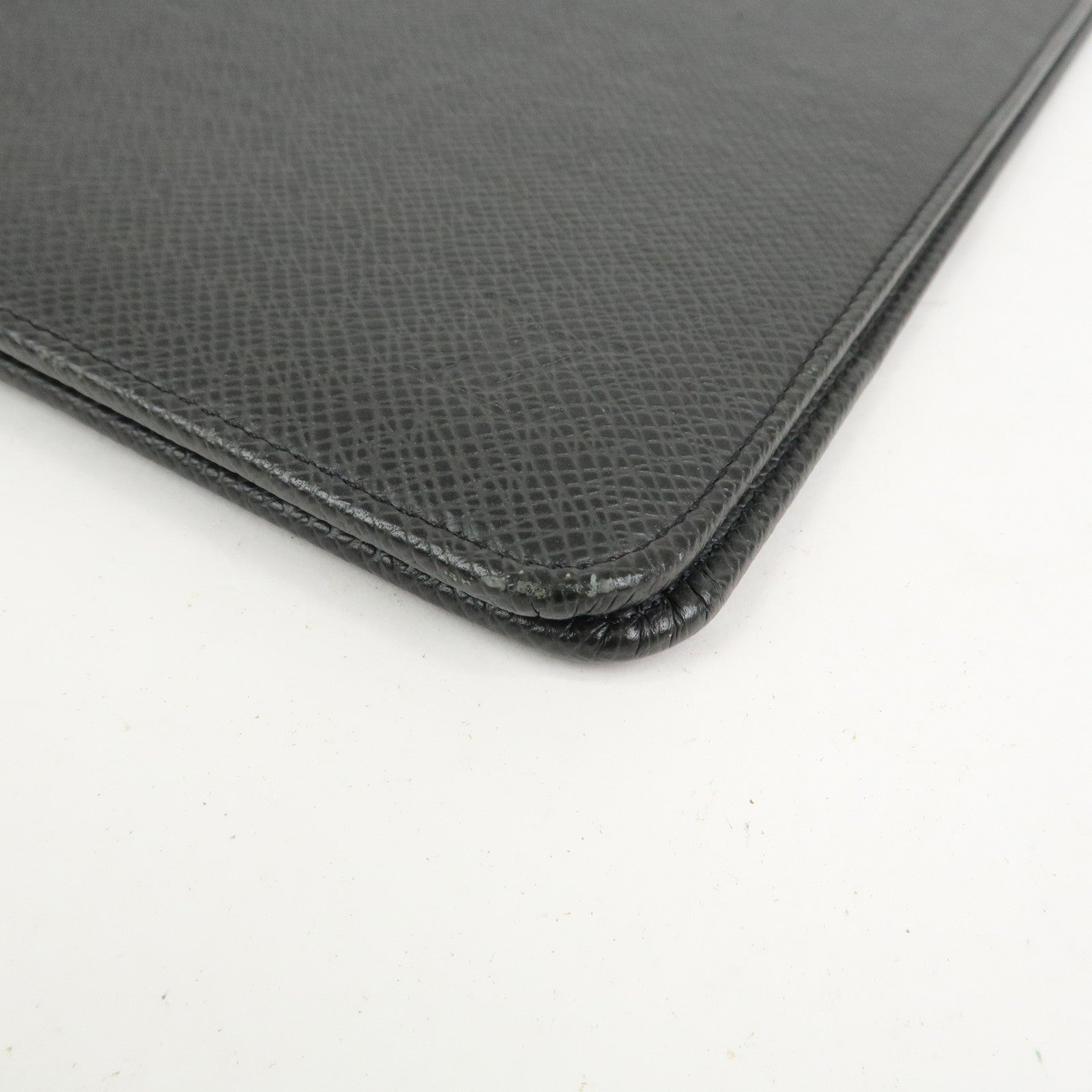 Louis Vuitton Taiga Agenda Bureau Planner Cover Ardoise R20409