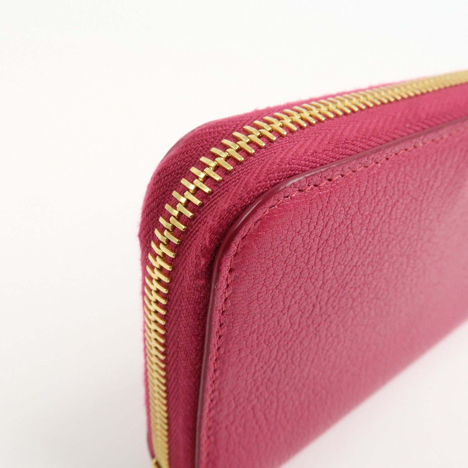 MIU MIU Logo Leather Round Zippy Wallet Pink 5M0506