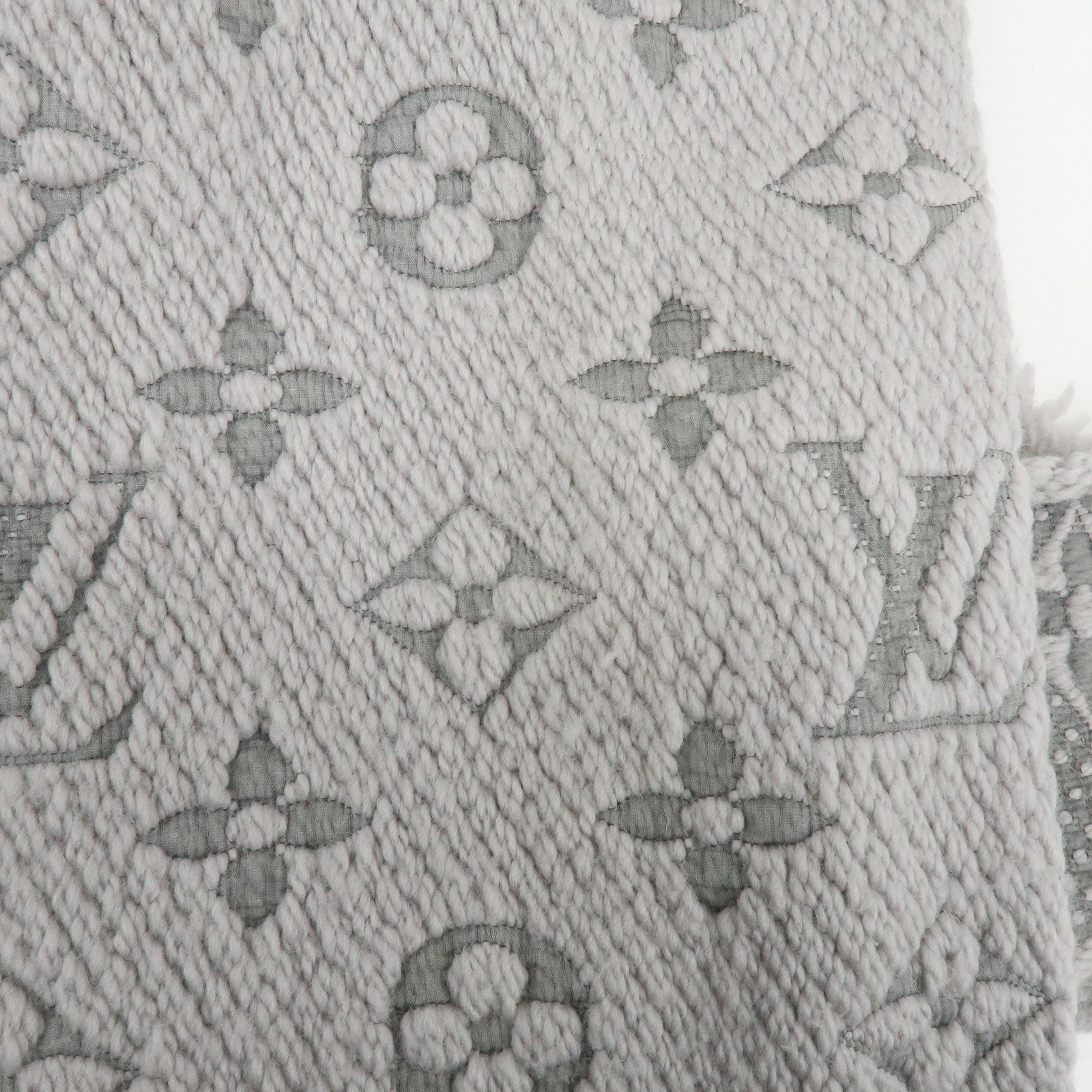 Louis Vuitton Monogram Escharp Logomania Scarf Gris Perle M74742