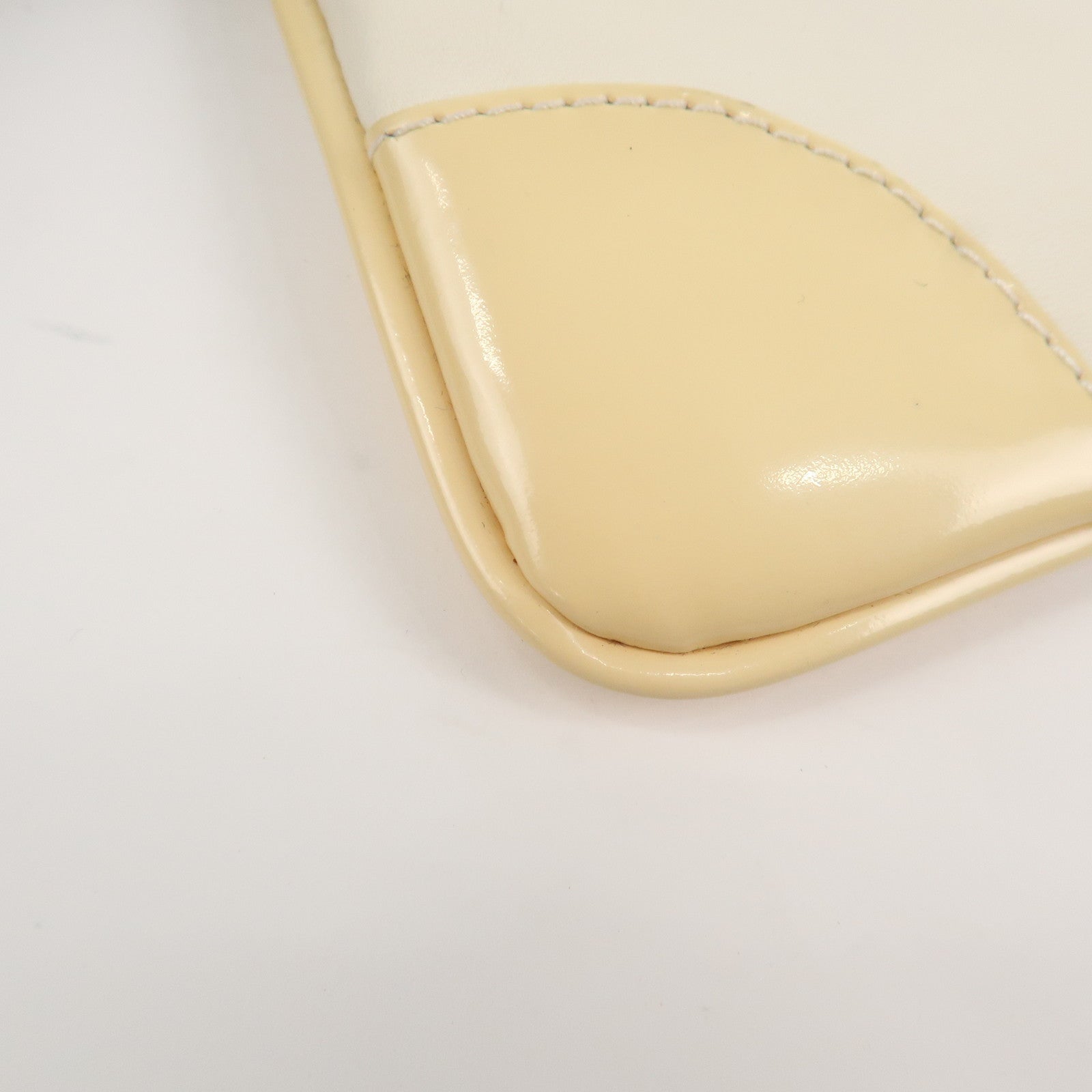 CHANEL Camellia Leather Patent Leather Clutch Bag Wrist Bag Ivory