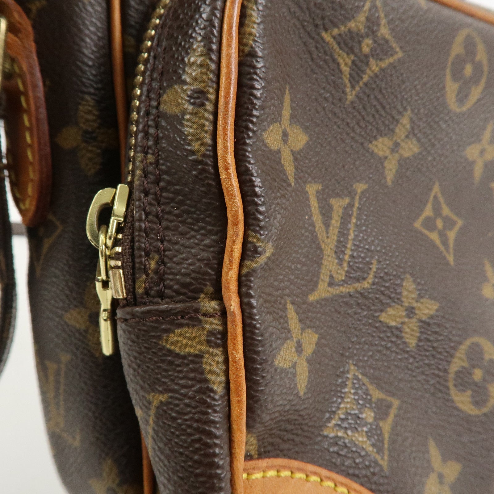 Louis Vuitton Monogram Amazone Shoulder Bag Crossbody Bag M45236