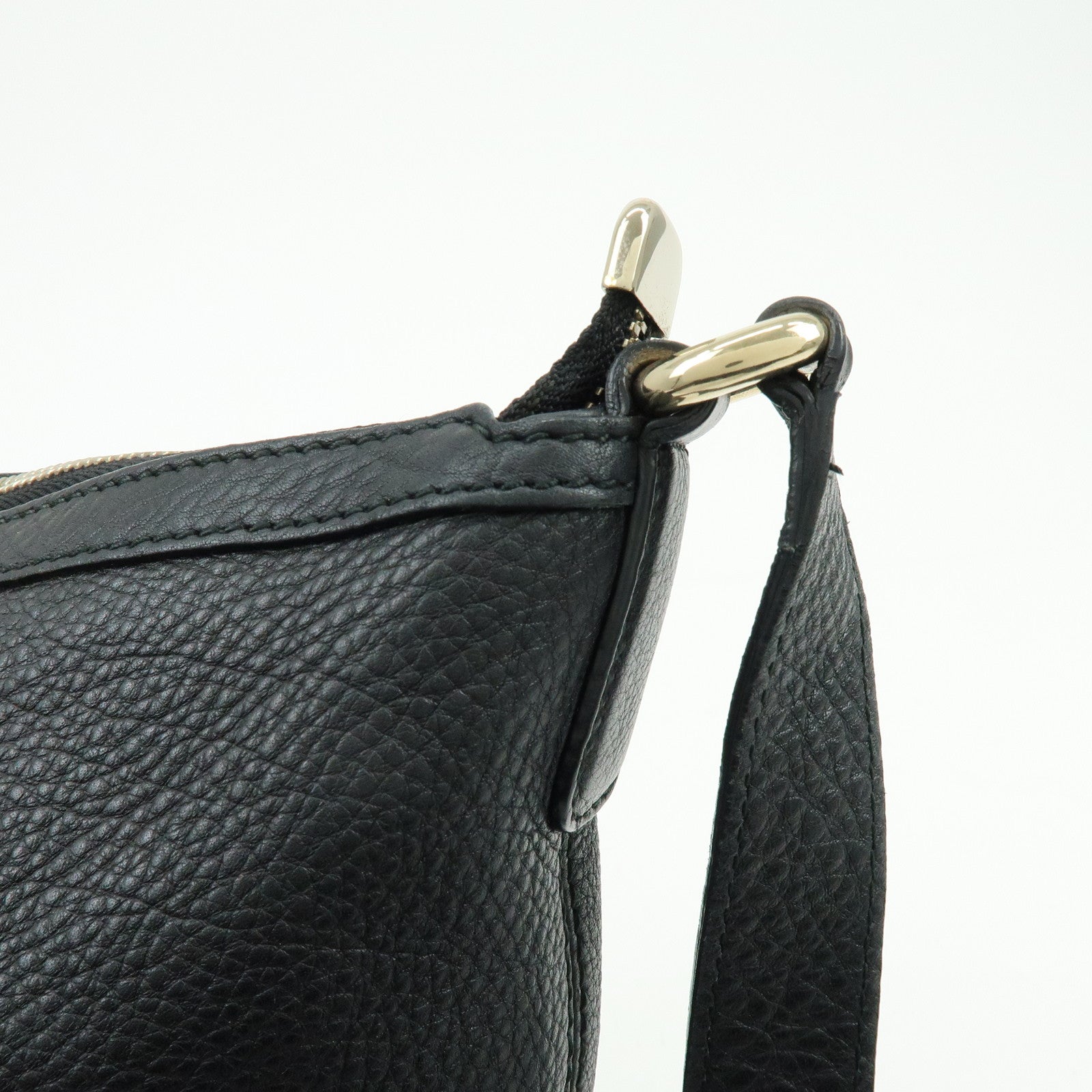 GUCCI SOHO Interlocking G Leather Shoulder Bag Black 295175