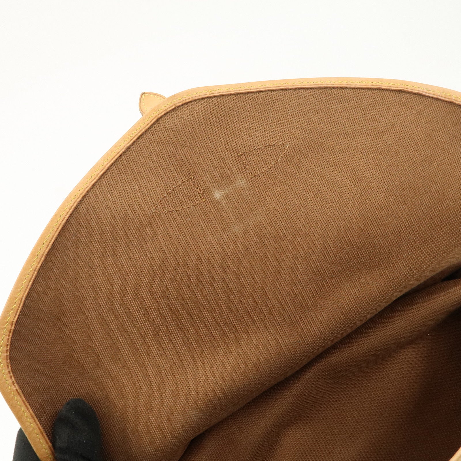 Louis Vuitton Monogram Saumur 30 Shoulder Bag Crossbody Bag M42256