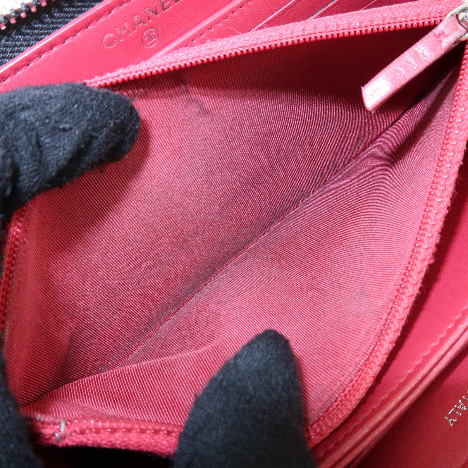 CHANEL COCO Mark Matelasse Lamb Skin Round Zippy Wallet Black