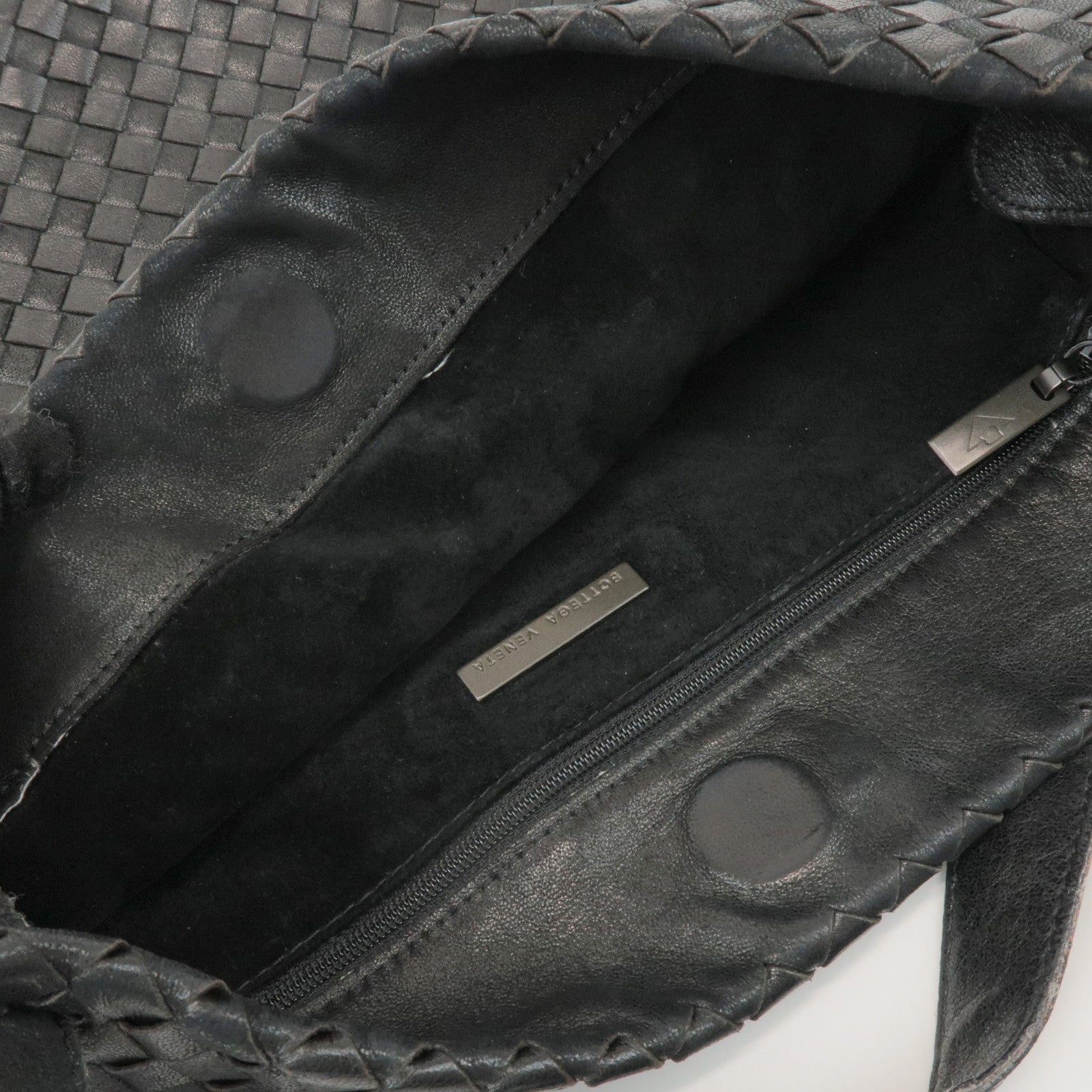 BOTTEGA VENETA Intrecciato Leather Shoulder Bag Black 105001