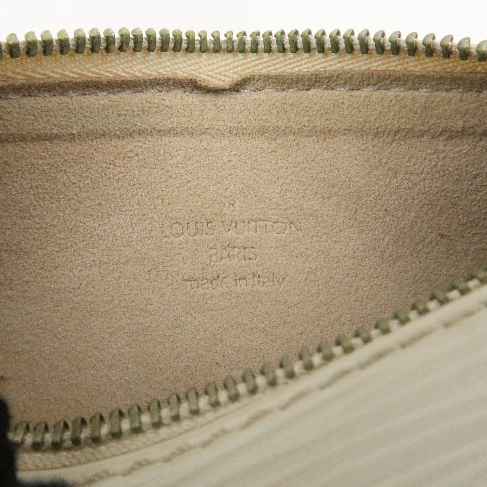 Louis Vuitton Epi Leather Mini Pouch For Soufflot Bag Yvoire White