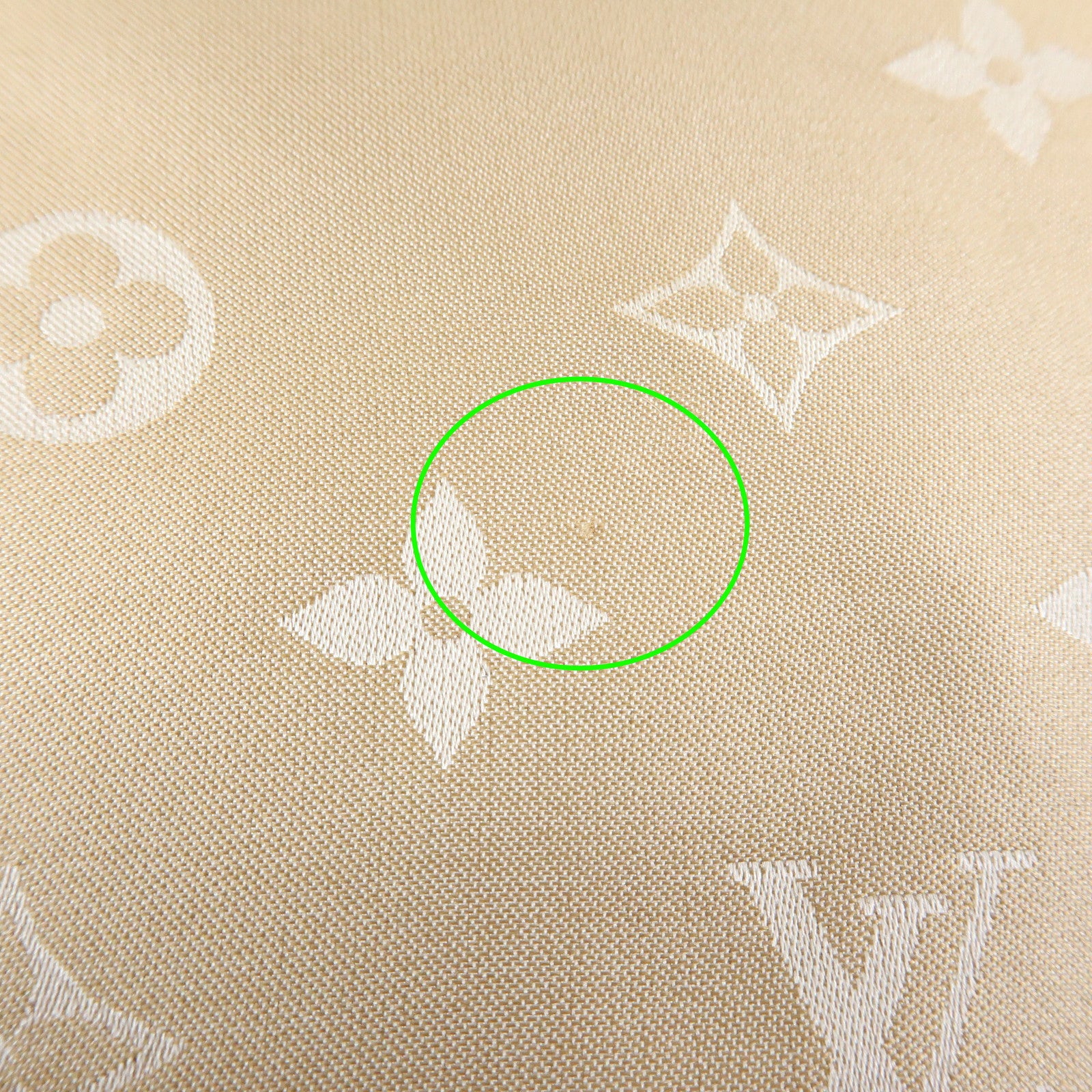 Louis Vuitton Echarpe Capri Silk 100% Scarf Beige M71051