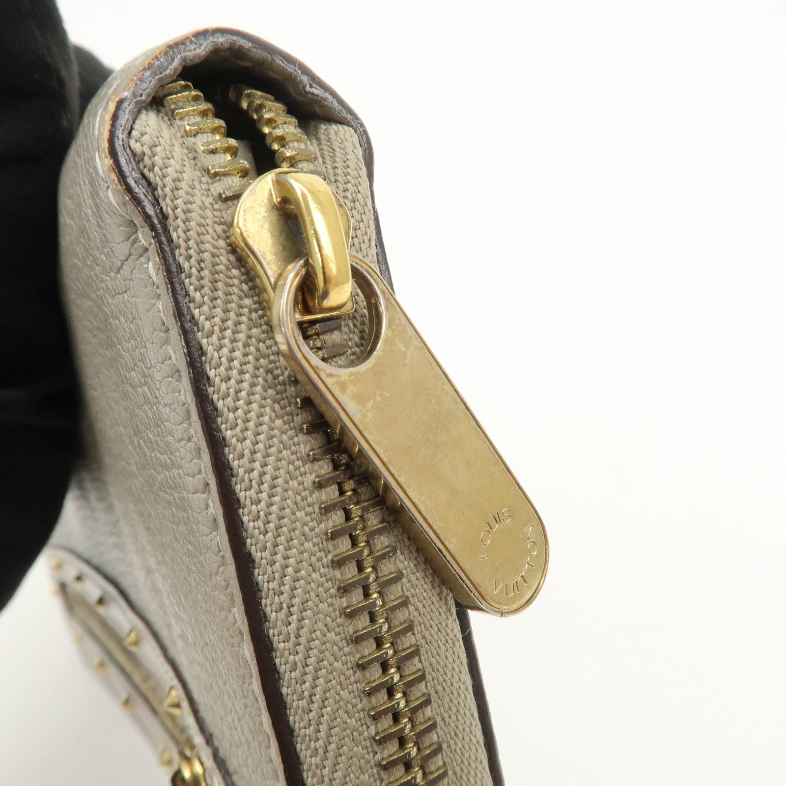 Louis Vuitton Suhali Leather Zippy Long Wallet Vérone M93028
