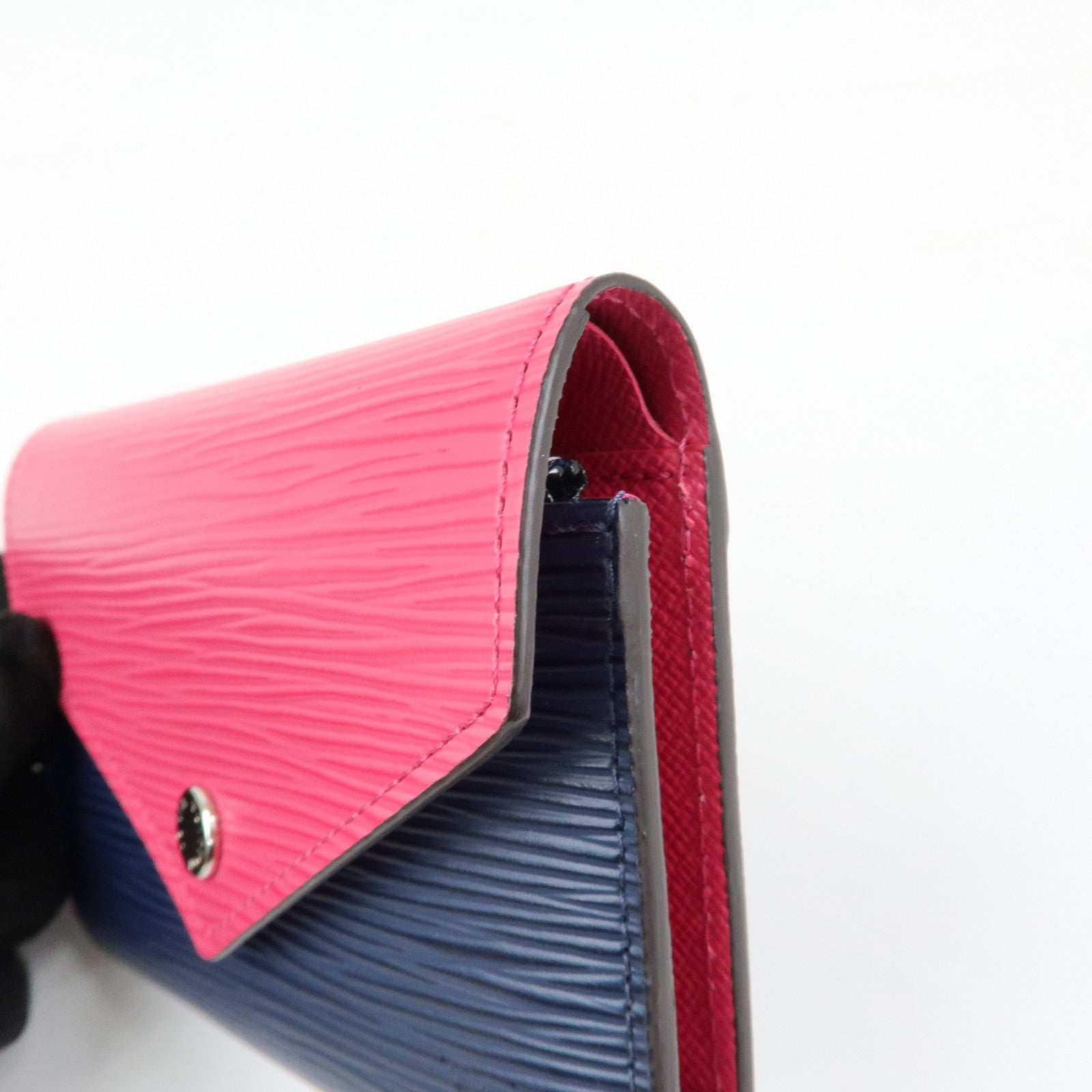 Louis Vuitton Epi Portefeuille Victorine Compact Wallet M62204