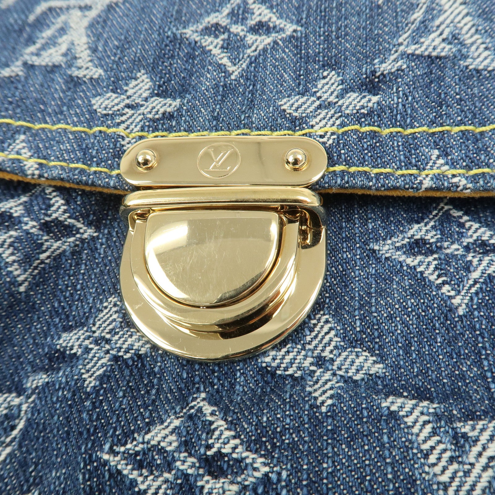 Louis Vuitton Monogram Denim Pochette Plat Pouch Clutch Bag M95007