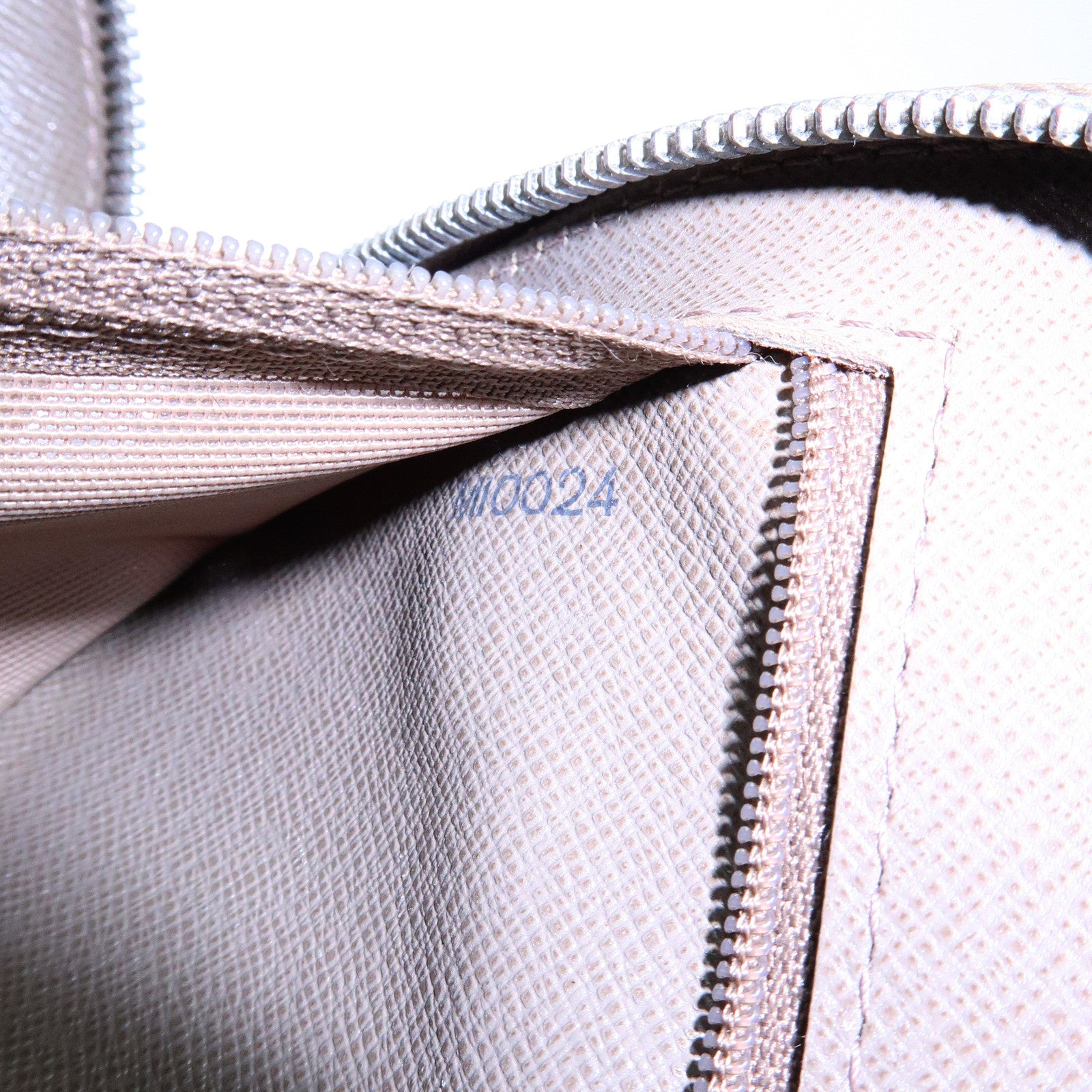 Louis Vuitton Damier Geant Marge Canvas Body Bag Terre M93500