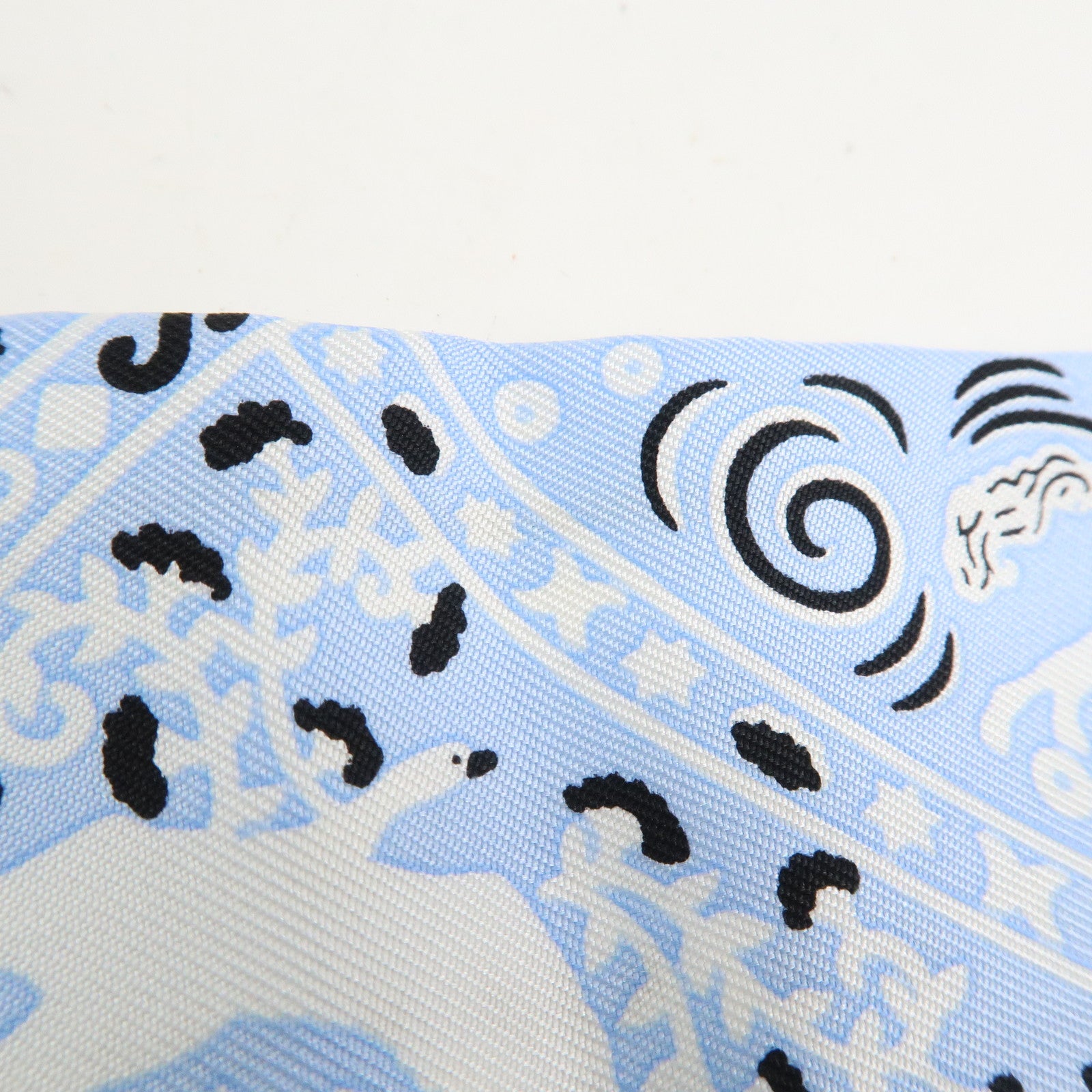 HERMES Twilly Silk 100% Scarf PEUPLE DU VENT Light Blue Black White