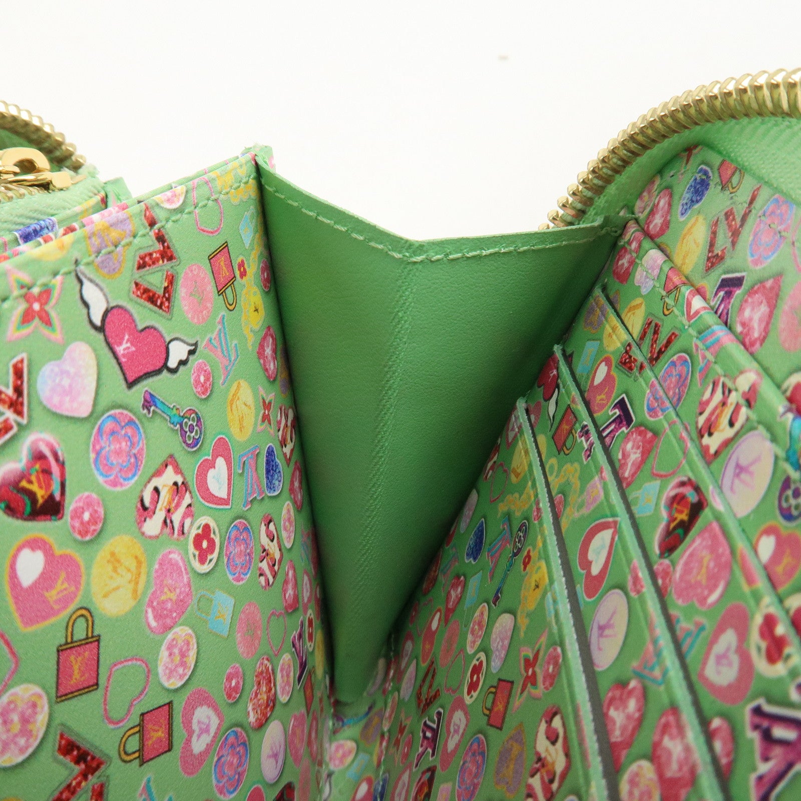 Louis Vuitton Monogram Vernis Zippy Wallet Light Green M82065 Used