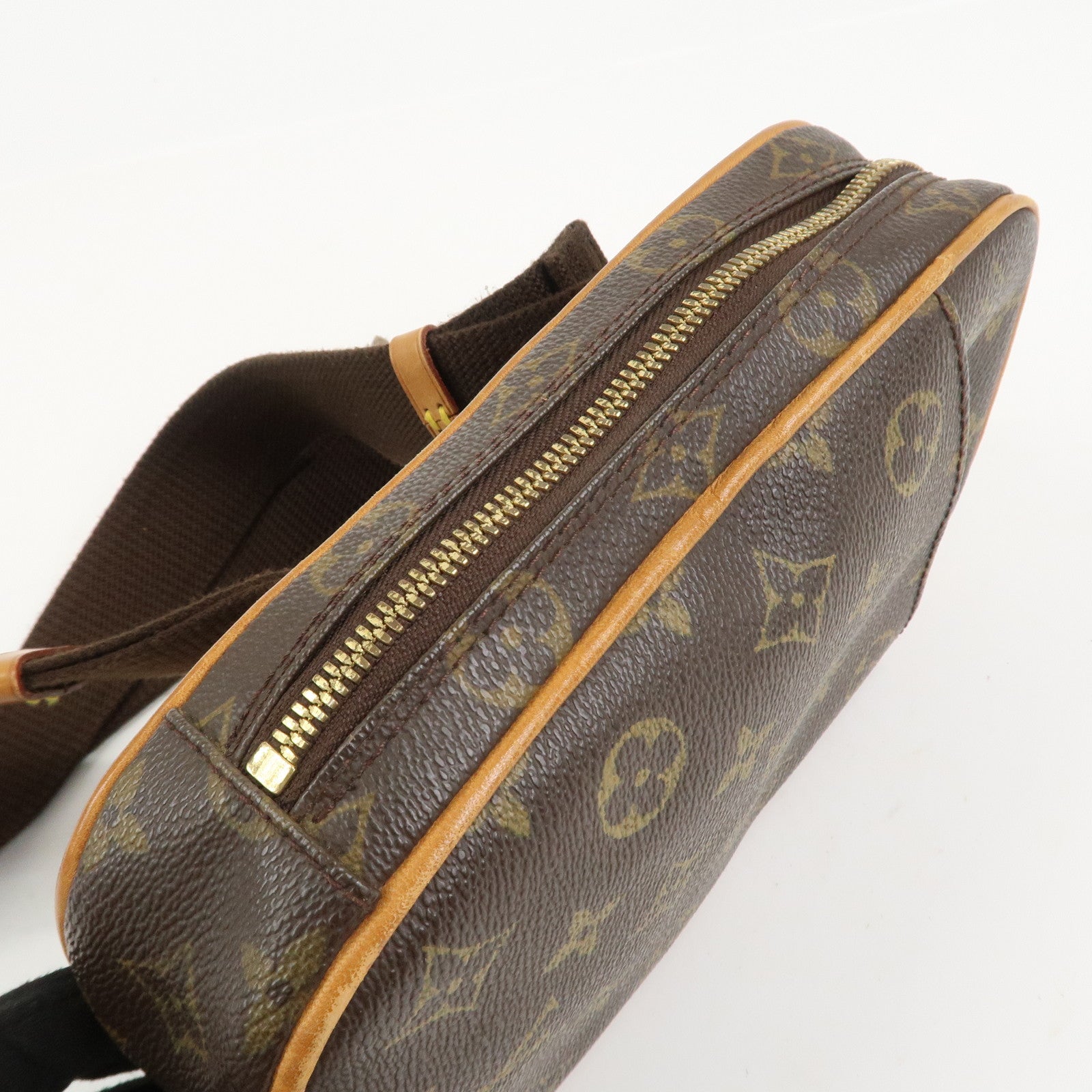 Louis Vuitton Monogram Pochette Gange Crossbody Bag M51870