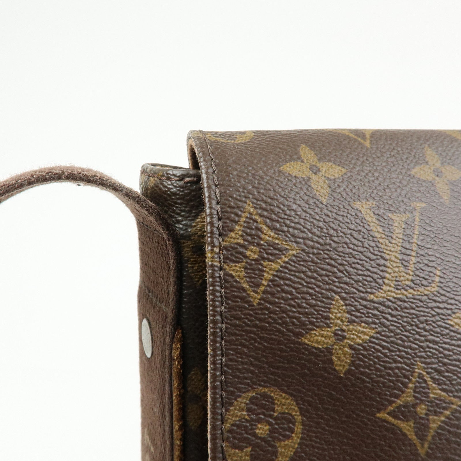 Louis Vuitton Monogram Messenger Beaubourg MM Canvas Bag M97038