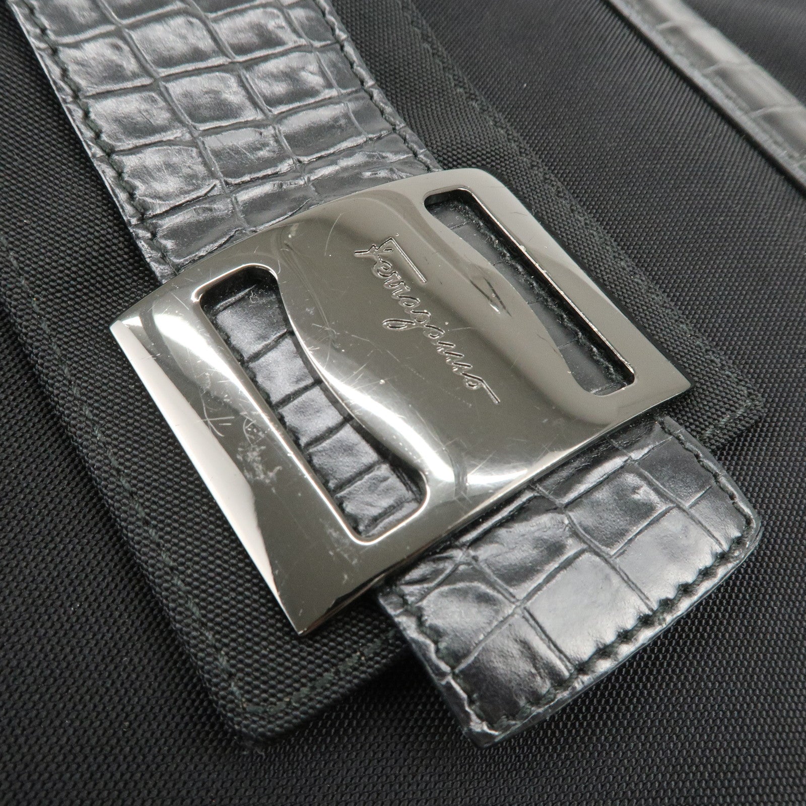 Ferragamo Vara Nylon Embossed Leather Shoulder Bag Hand Bag Black