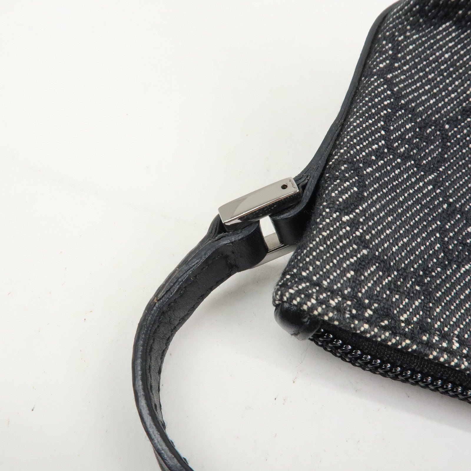 GUCCI Boat Bag Logo GG Canvas Leather Pouch Hand Bag Black 07198