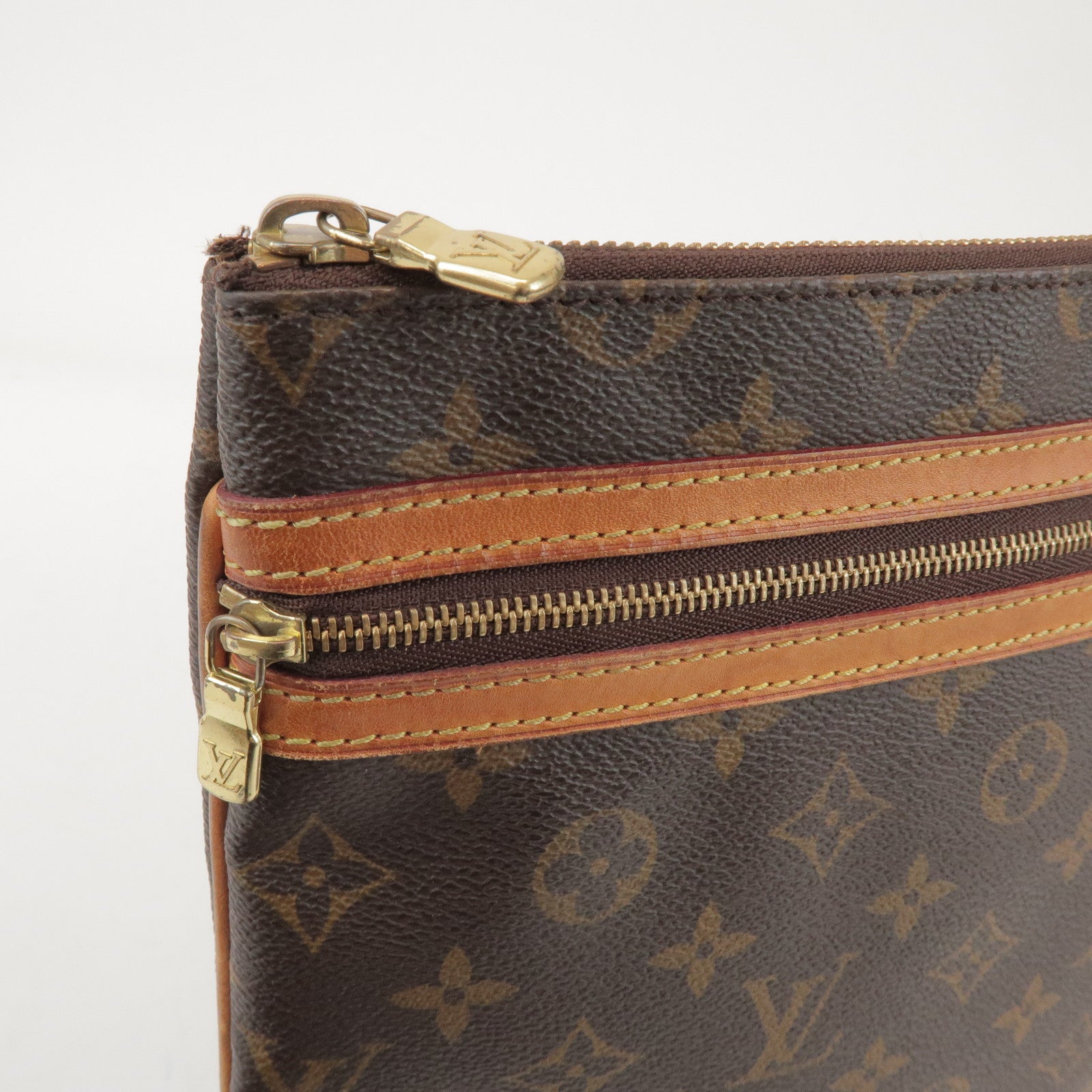 Louis Vuitton Monogram Pochette Bosphore Shoulder Bag M40044