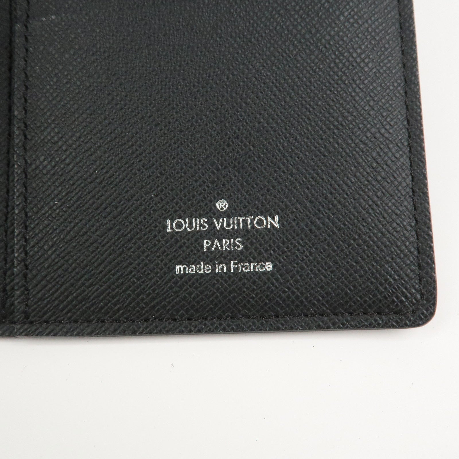 Louis Vuitton Taiga Portefeuille Brazza Bi-fold Long Wallet M30501