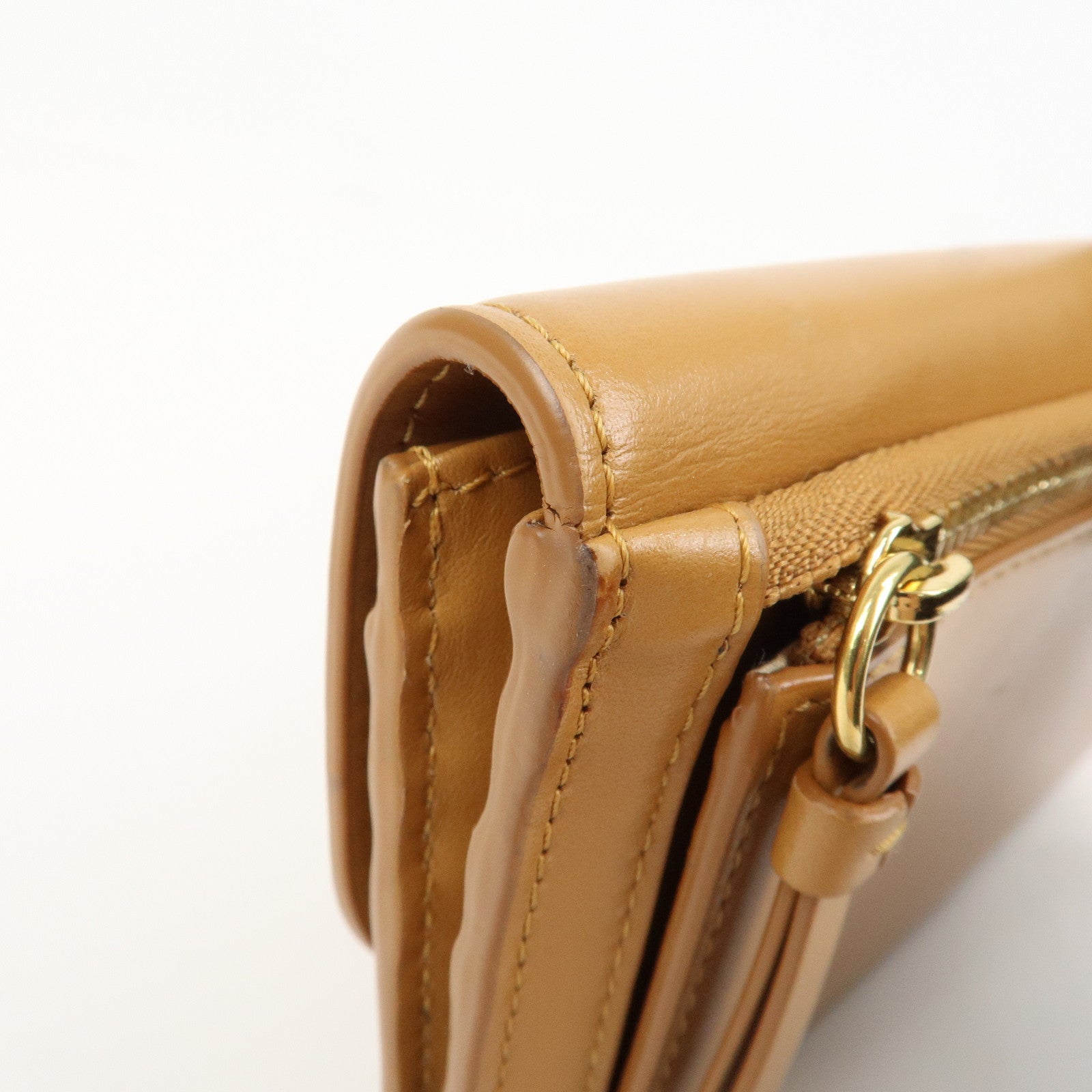 Chloe Leather Bi-hold Long Wallet Brown