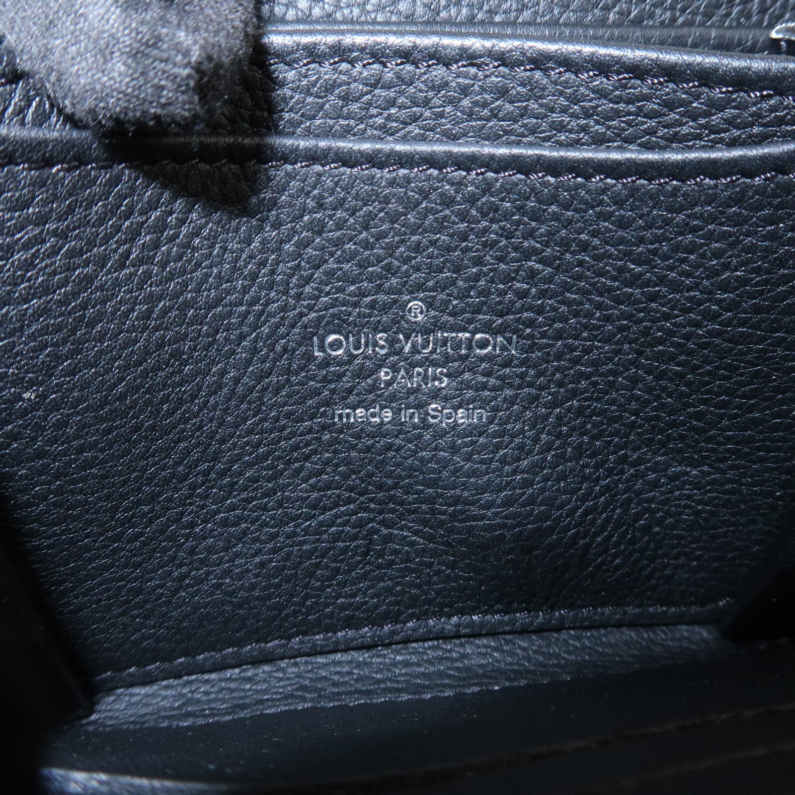 Louis Vuitton Lock Me Calf Leather Coin Case Coin Purse Noir M80099