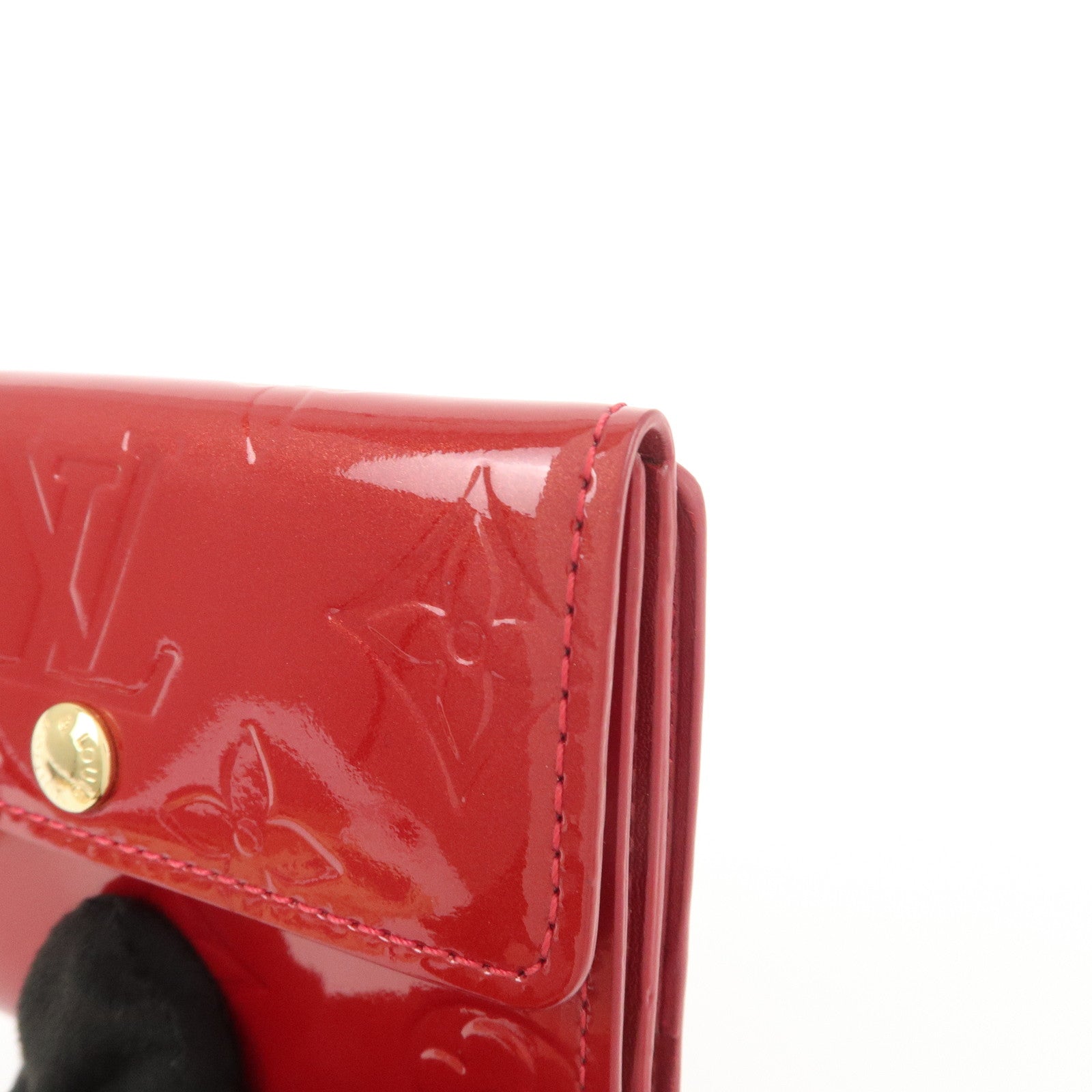 Louis Vuitton Monogram Vernis Ludlow Coin Case Pomme d'Amour M91978