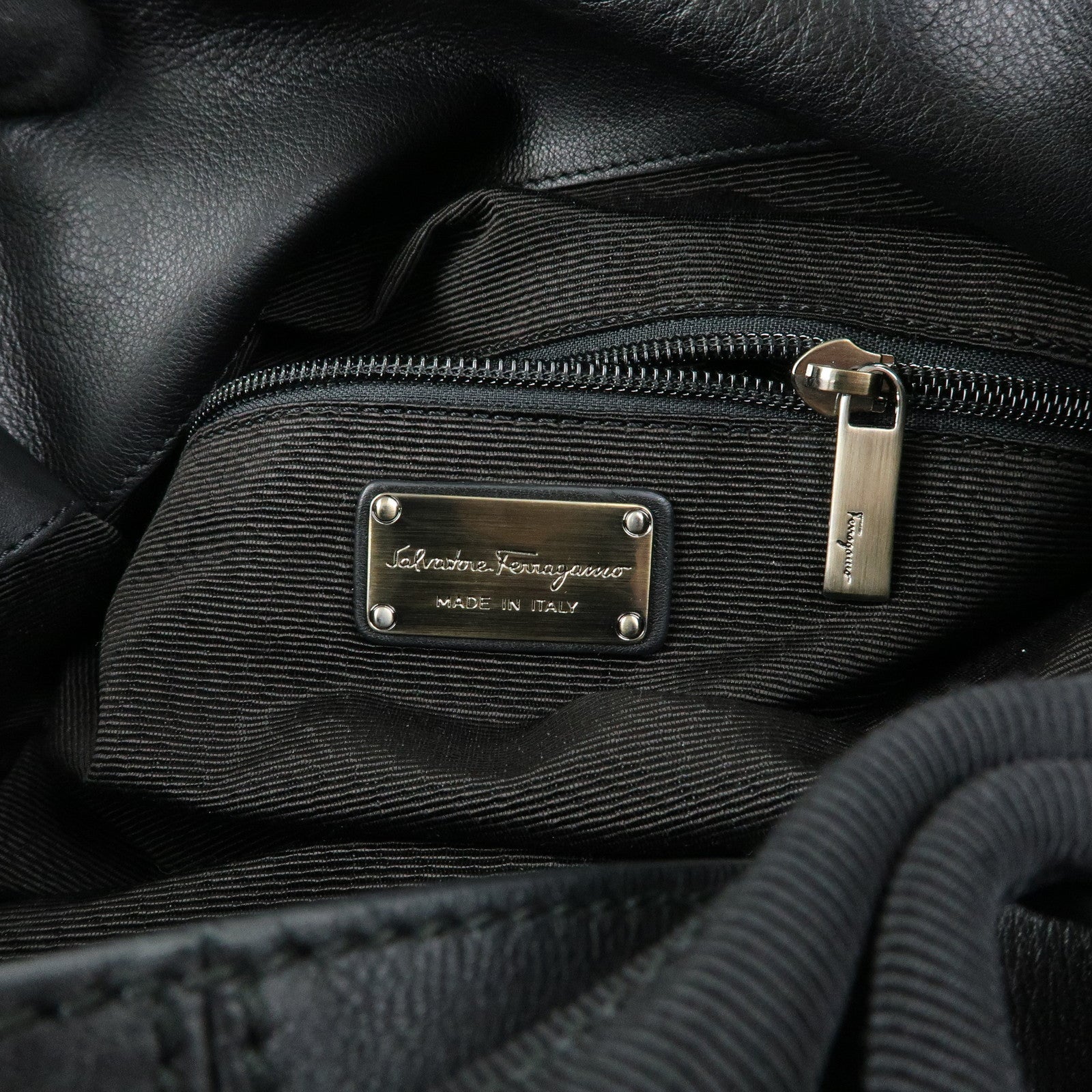 Ferragamo Vara Ribbon Leather Tote Bag Shoulder Bag Hand Bag Black