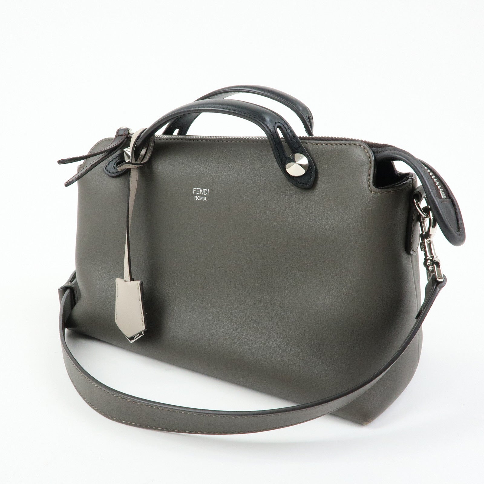 フェンディ ファースト スモール グレー 2WAY バッグ FENDI By The Way Medium Leather 2Way Bag Hand Bag Gray 8BL146