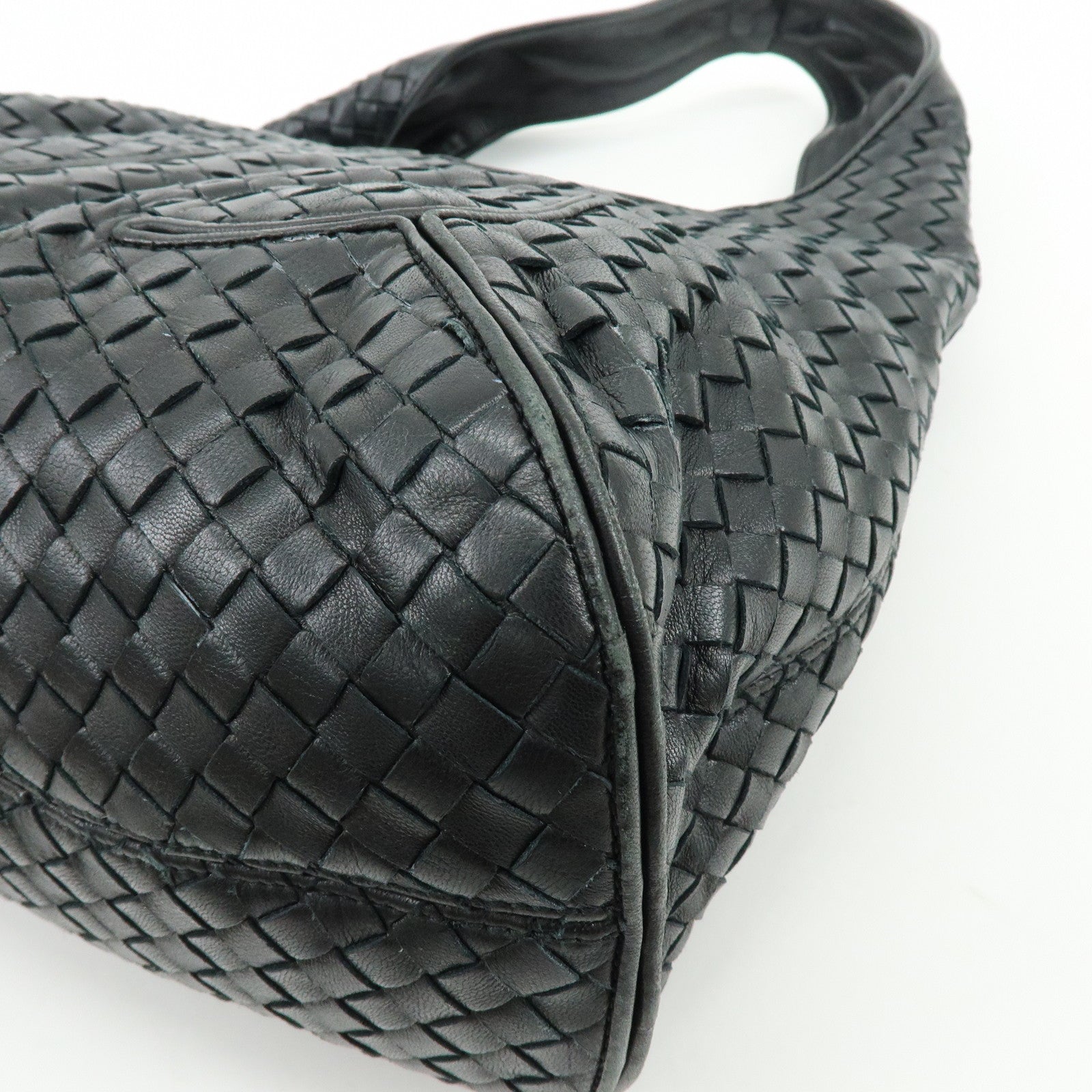 BOTTEGA VENETA Intrecciato Lamb Skin Shoulder Bag Black 145552