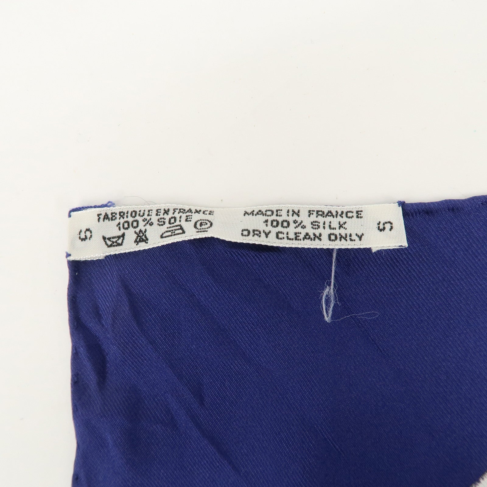 HERMES Carre 90 Silk 100% Scarf Petite main Navy White Multicolor