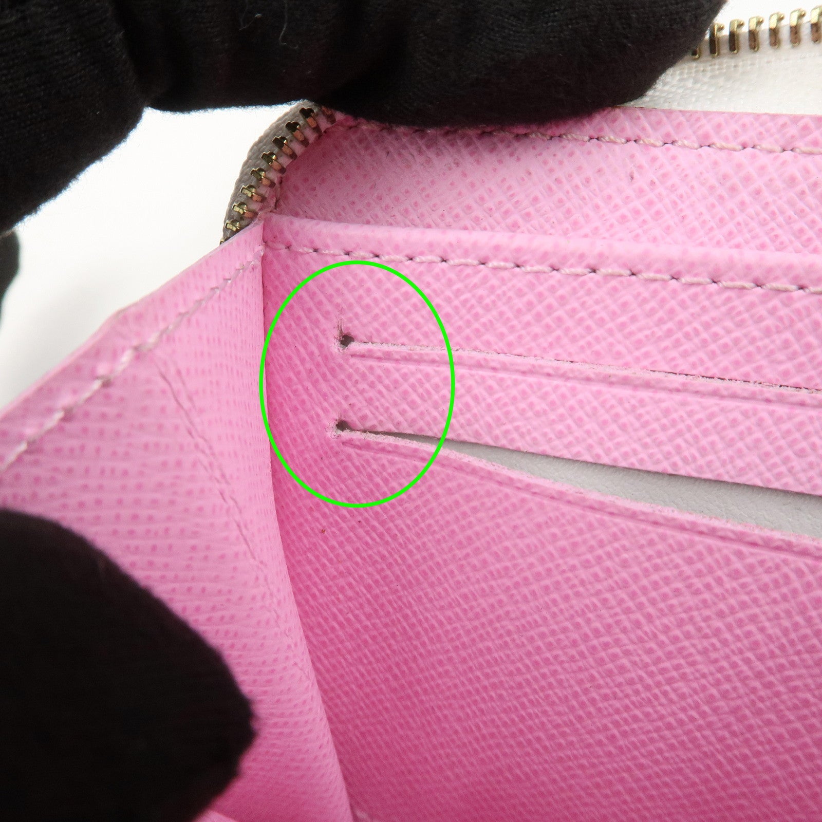 Louis Vuitton Monogram Multicolor Zippy Coin Purse Blanc M93741